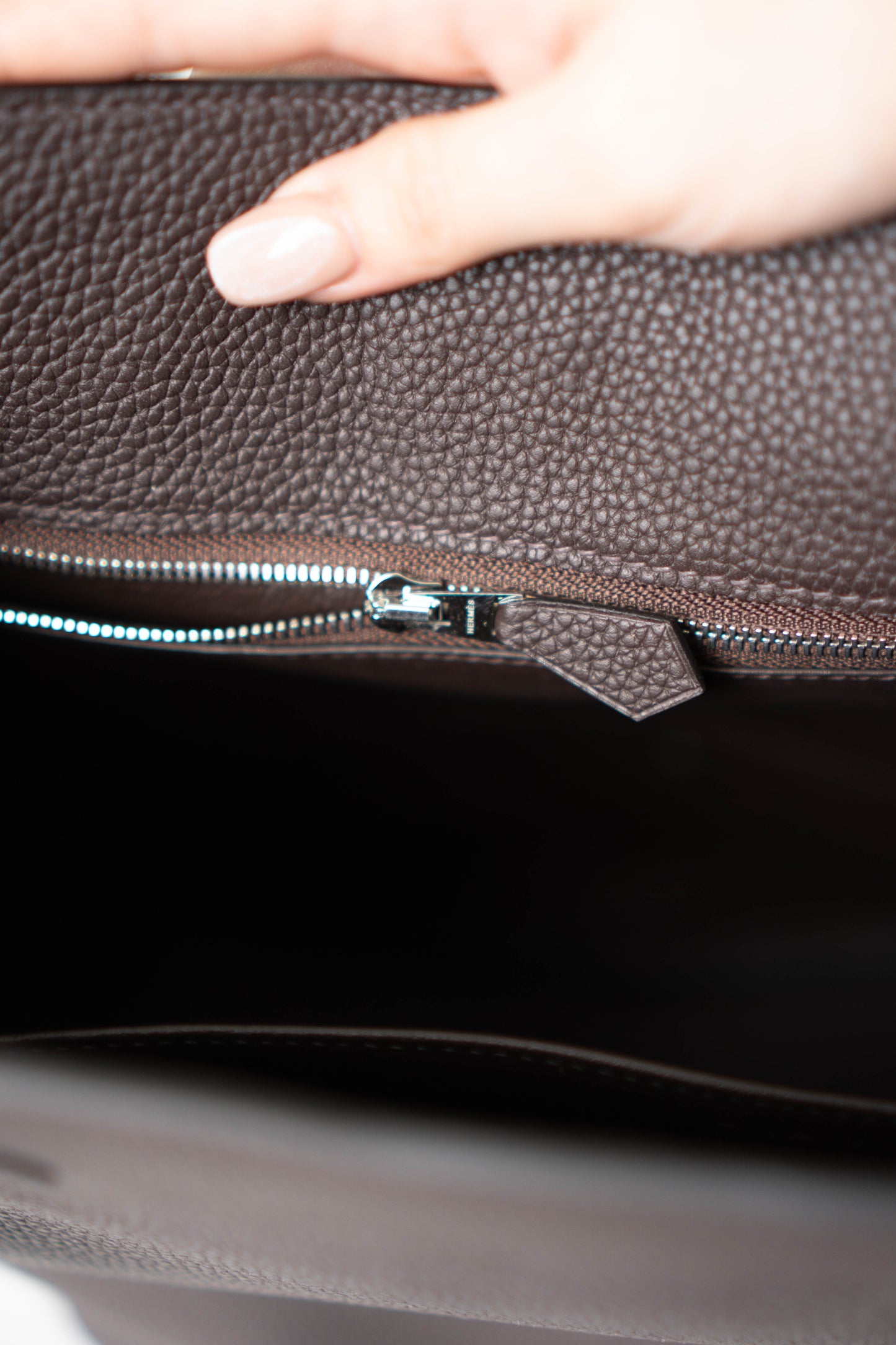 So KL 22 in Ebene Clemence Leather with Palladium Hardware