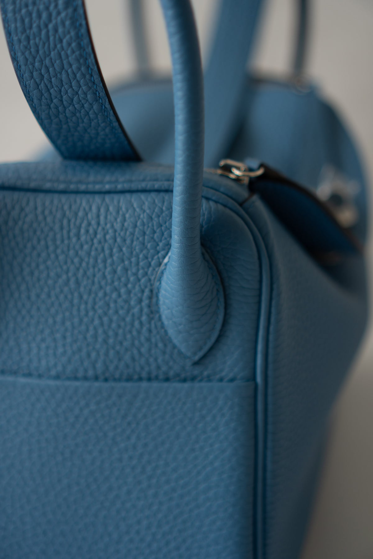 Lind 26 – Blue Paradis Clemence Leather with Palladium Hardware
