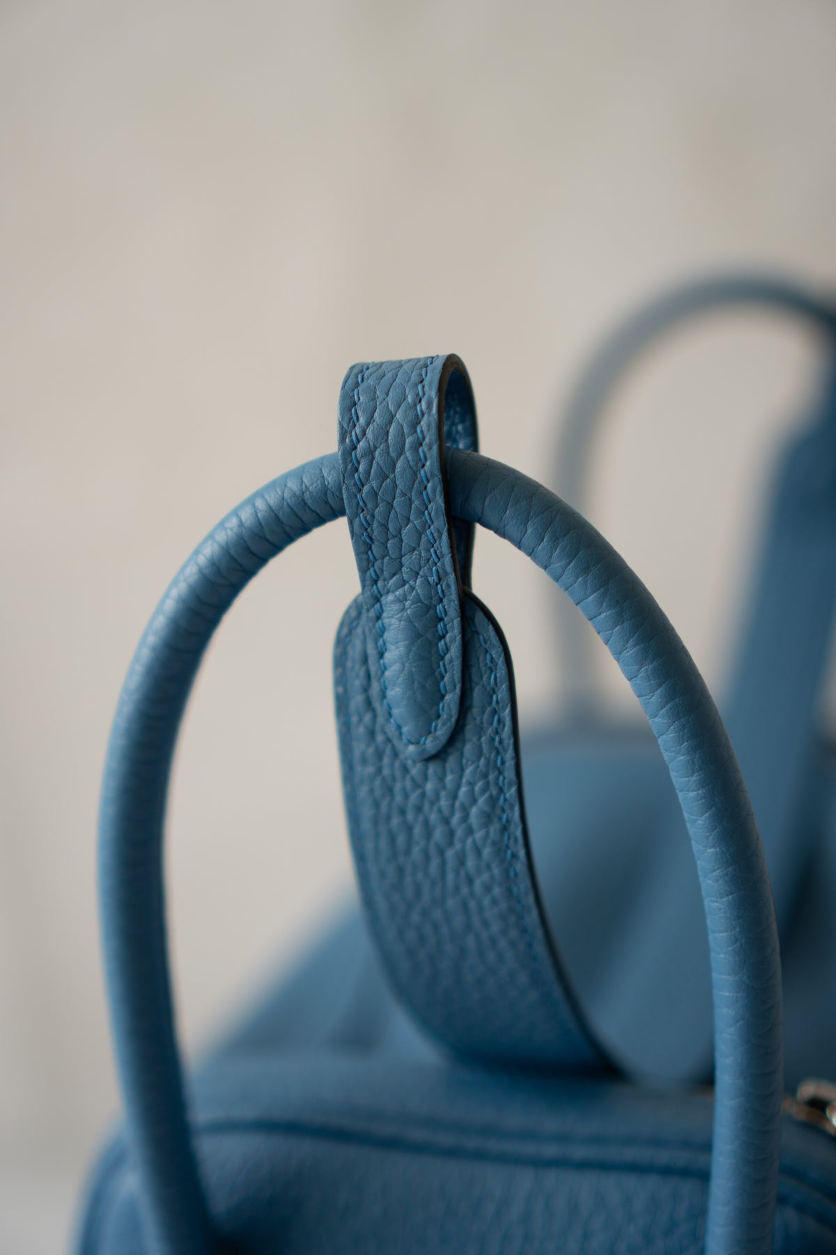 Lind 26 – Blue Paradis Clemence Leather with Palladium Hardware