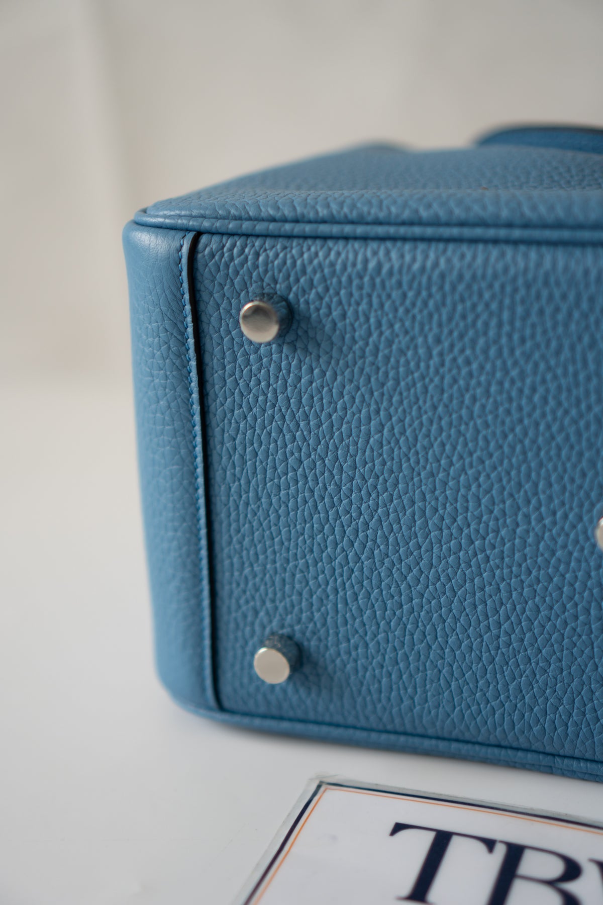 Lind 26 – Blue Paradis Clemence Leather with Palladium Hardware