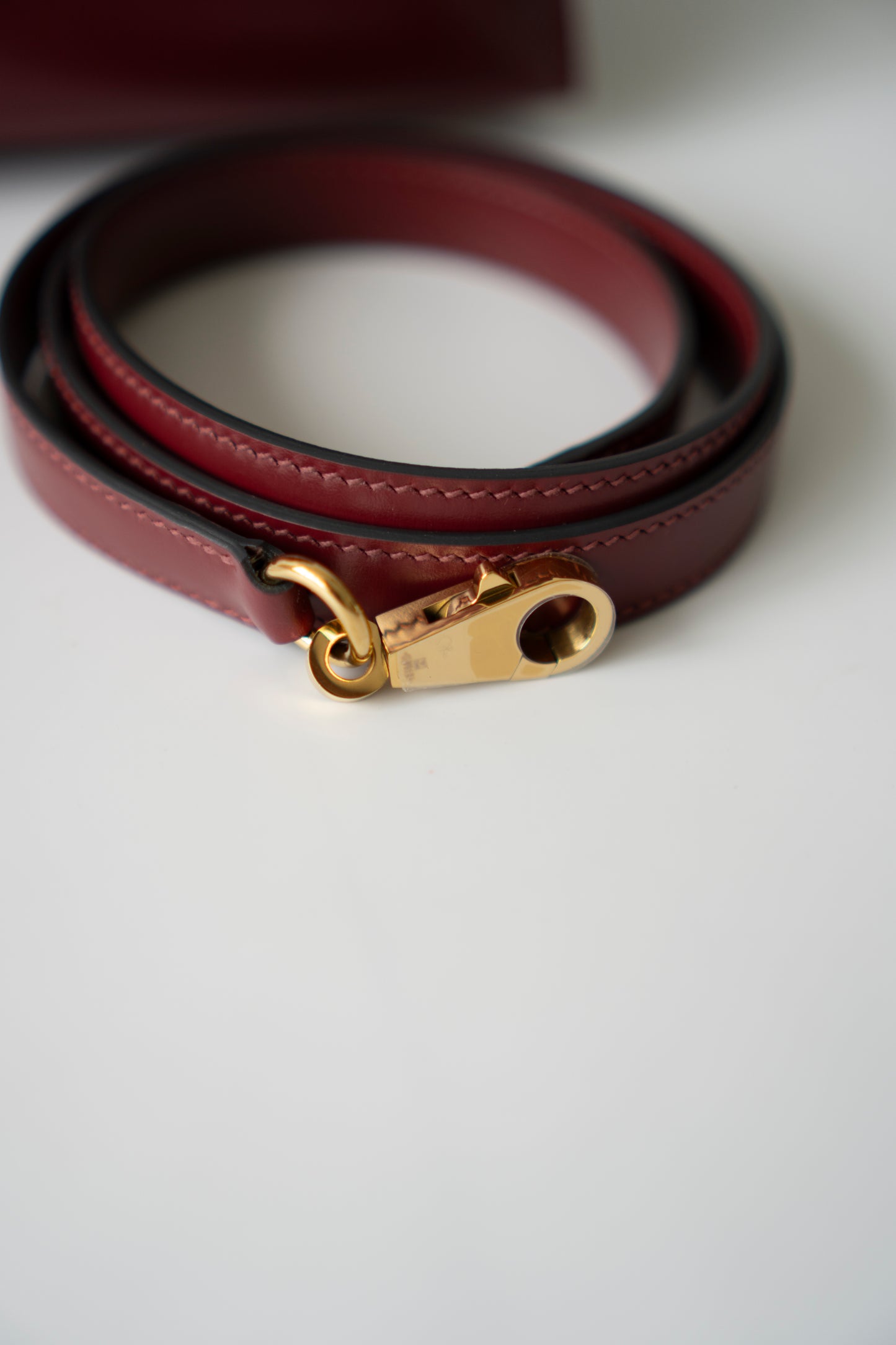 KL 25 – Rouge H Box Leather with Gold Hardware