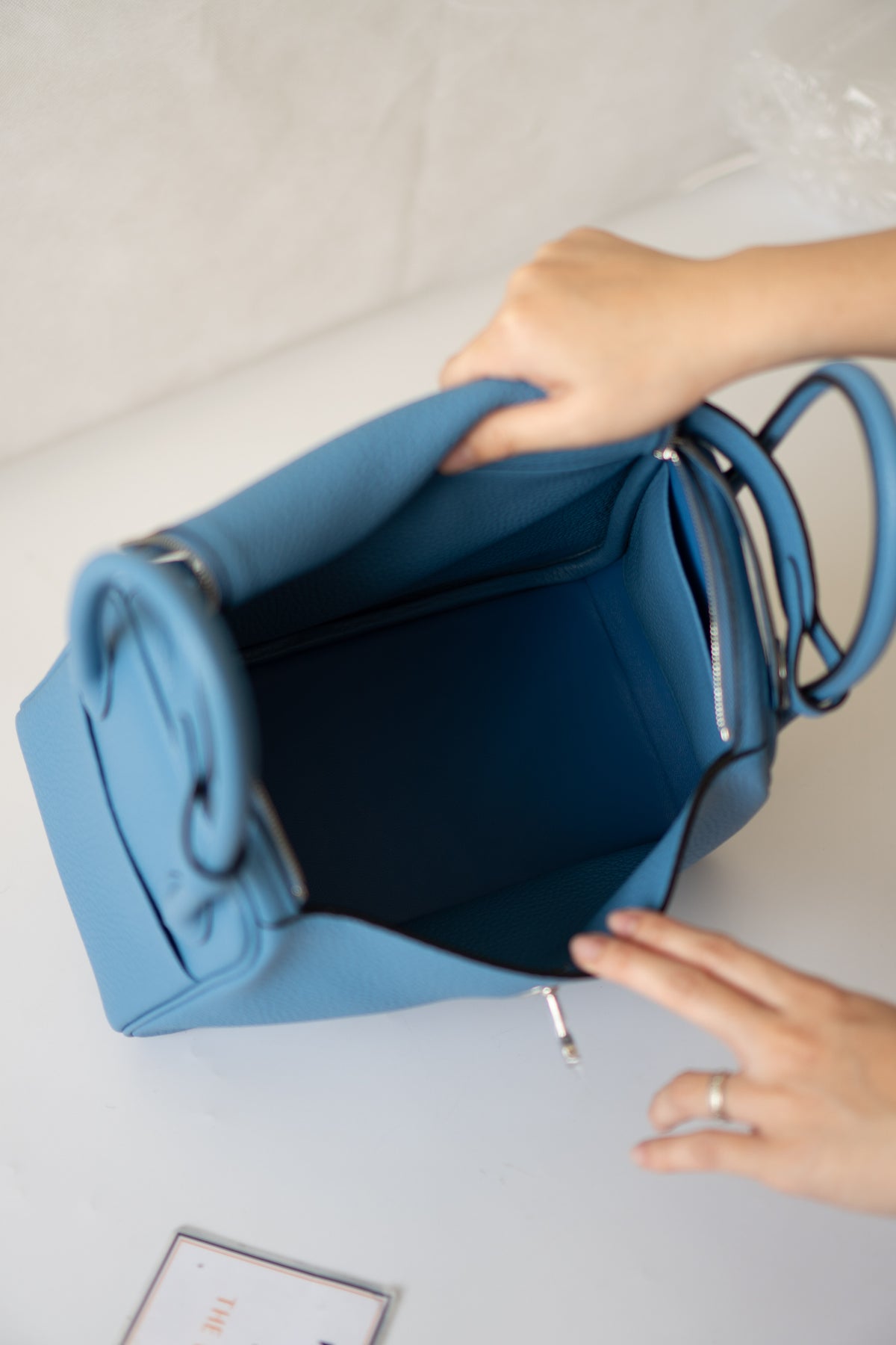 Lind 26 – Blue Paradis Clemence Leather with Palladium Hardware