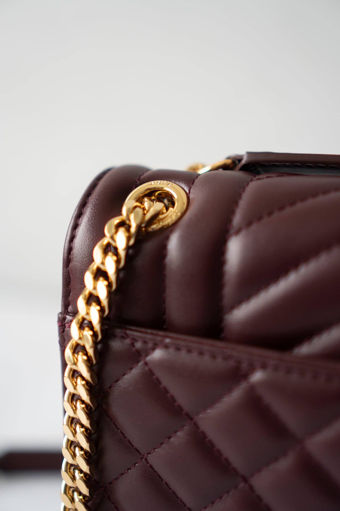 Envelope Medium – Burgundy Lambskin with Gold Hardware