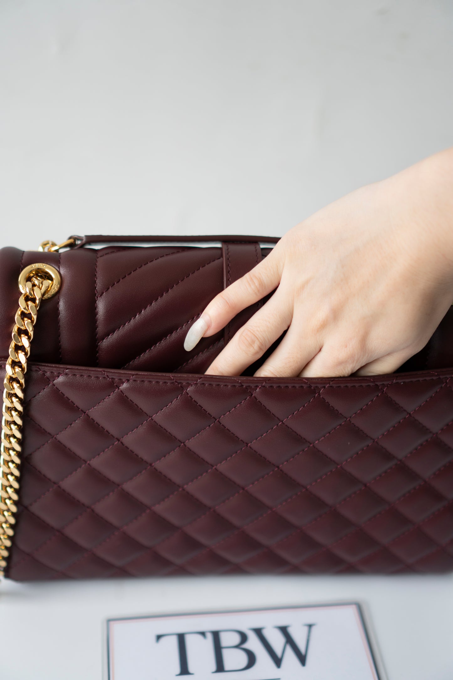 Envelope Medium – Burgundy Lambskin with Gold Hardware