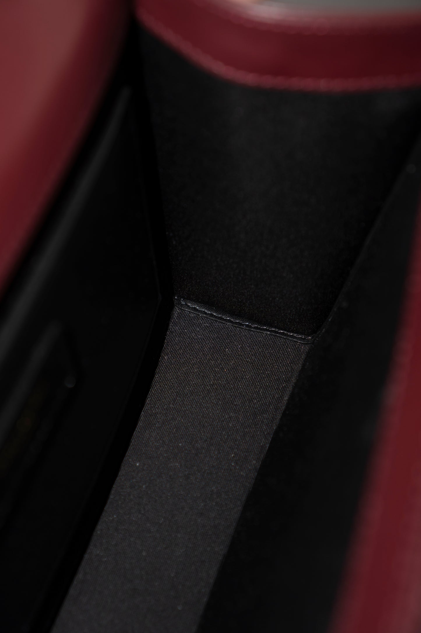 Envelope Medium – Burgundy Lambskin with Gold Hardware