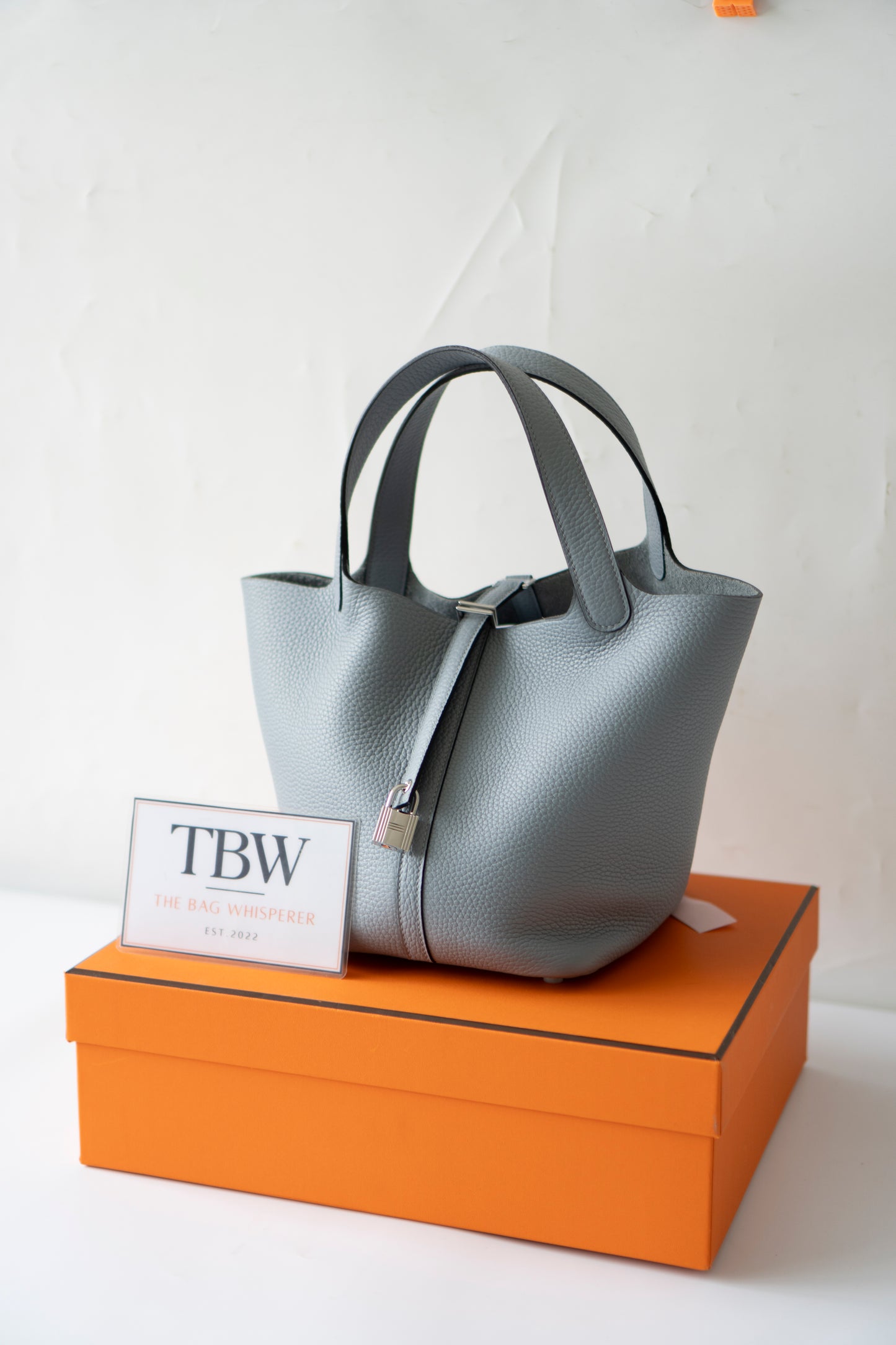 Pico 22 – Gris Pantin Clemence Leather with Palladium Hardware