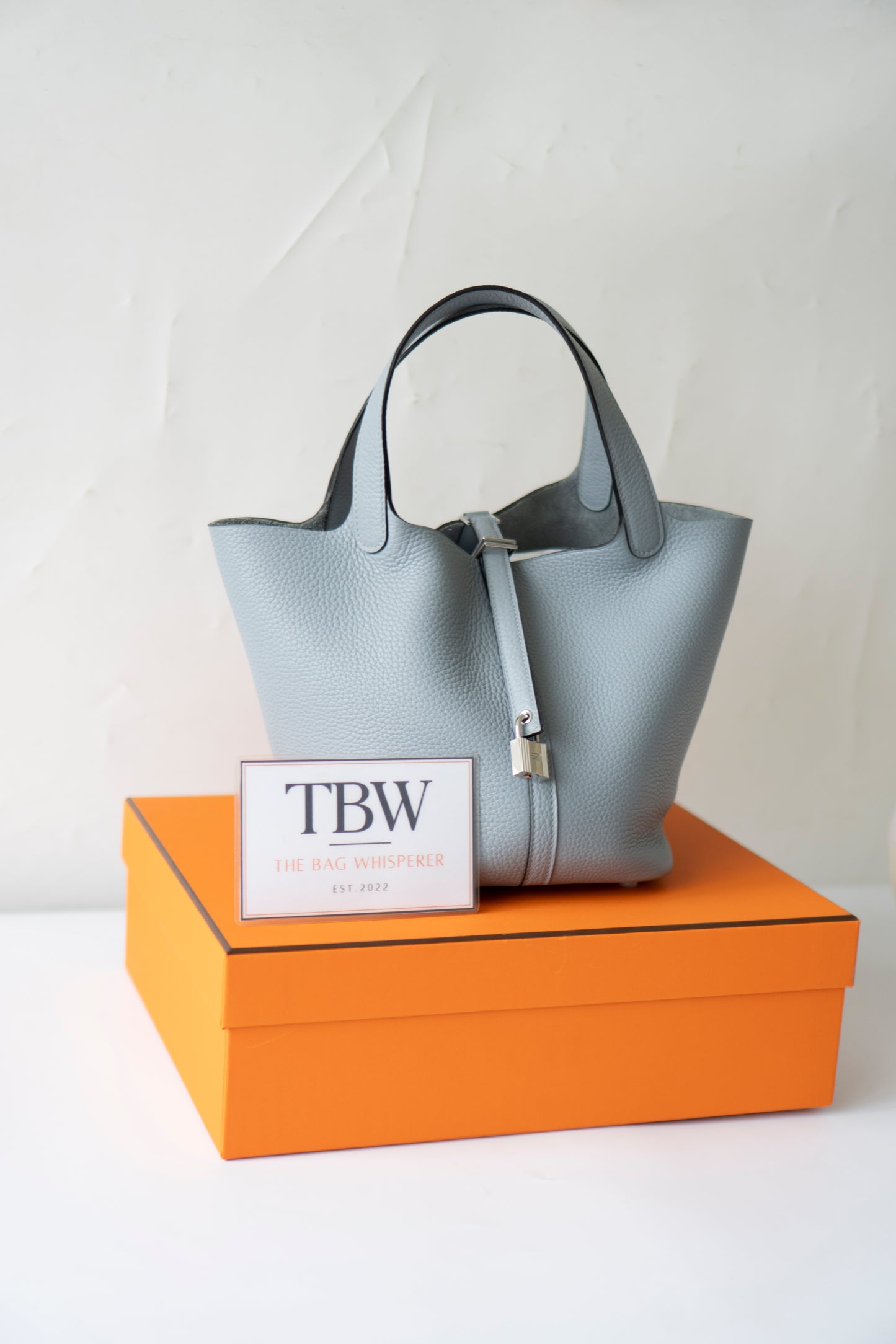 Pico 22 – Gris Pantin Clemence Leather with Palladium Hardware