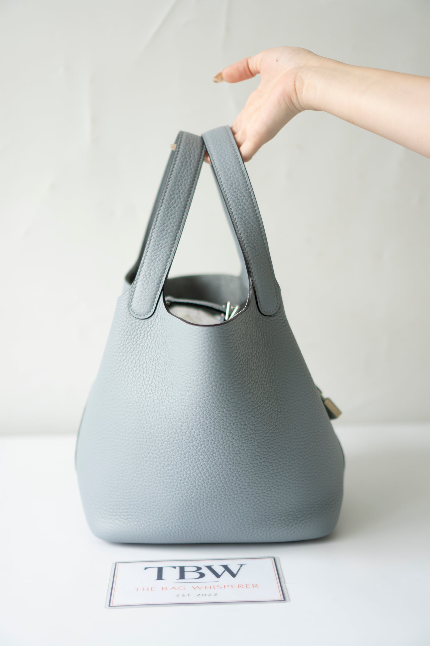 Pico 22 – Gris Pantin Clemence Leather with Palladium Hardware