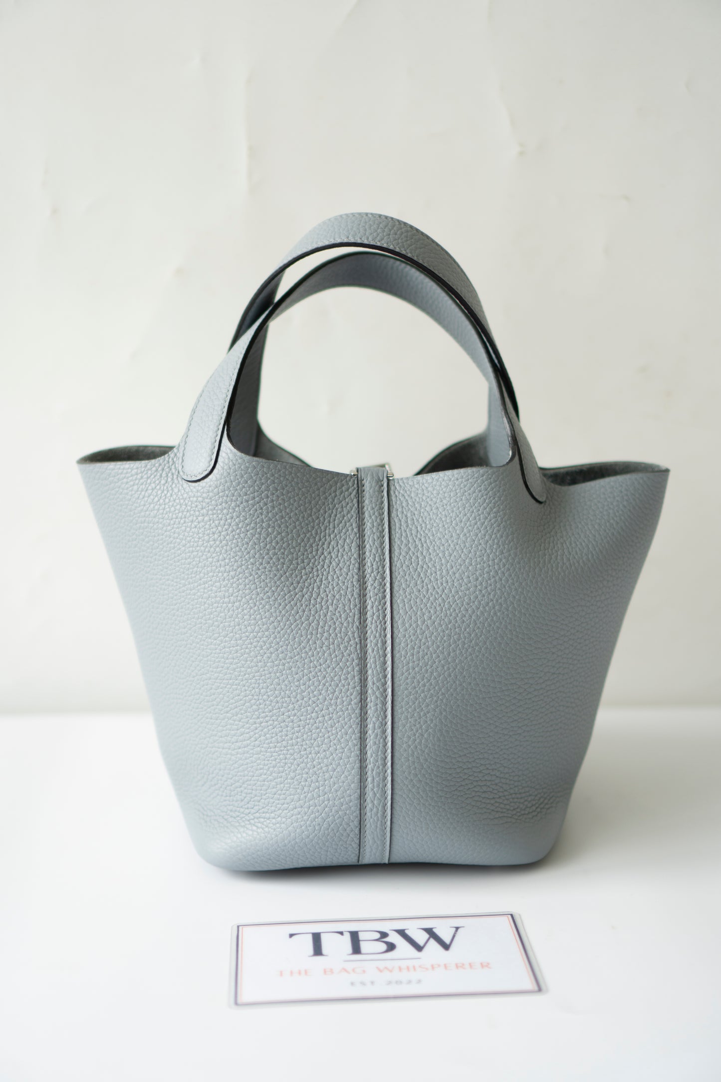 Pico 22 – Gris Pantin Clemence Leather with Palladium Hardware