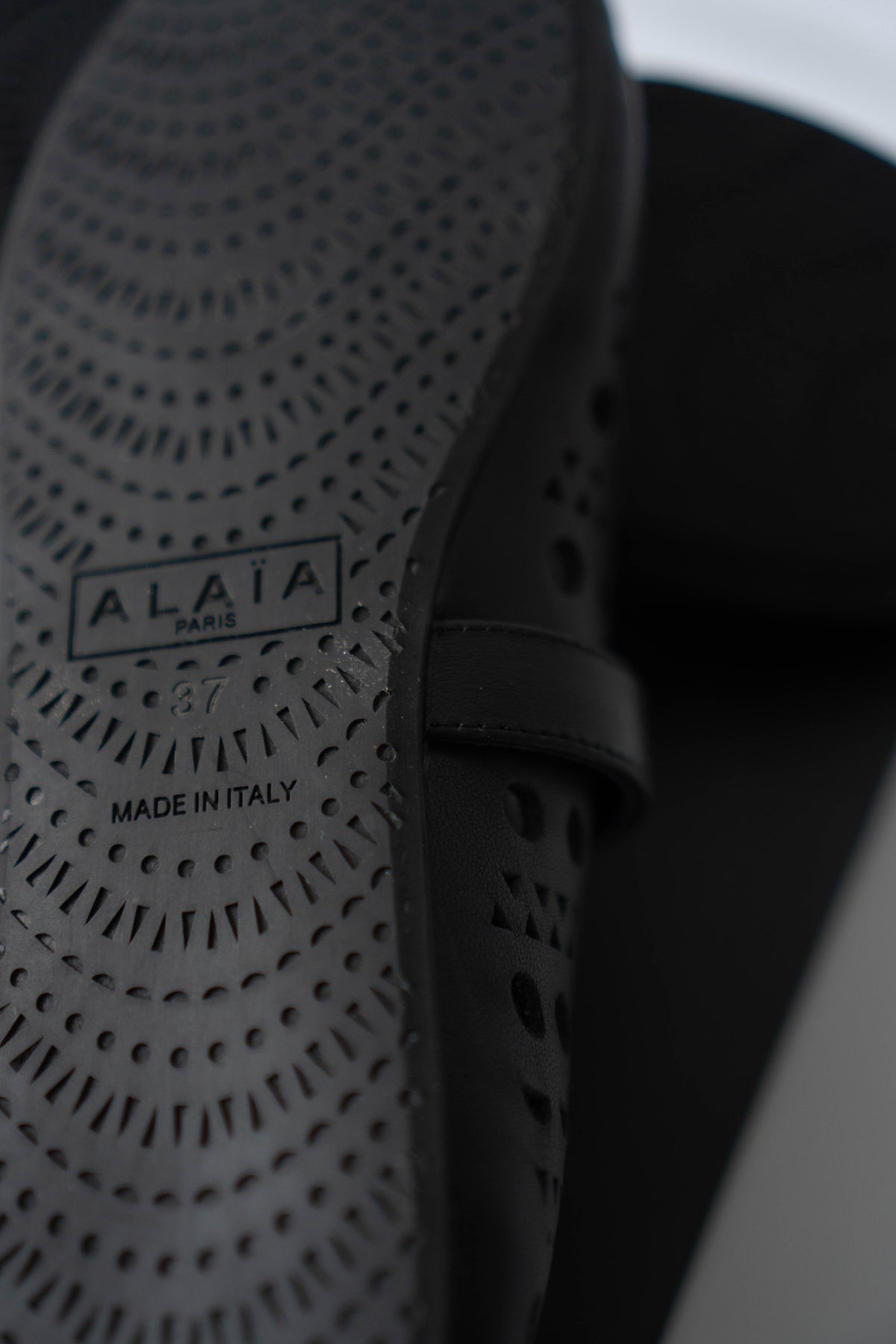 Mary Jane Flats – Black