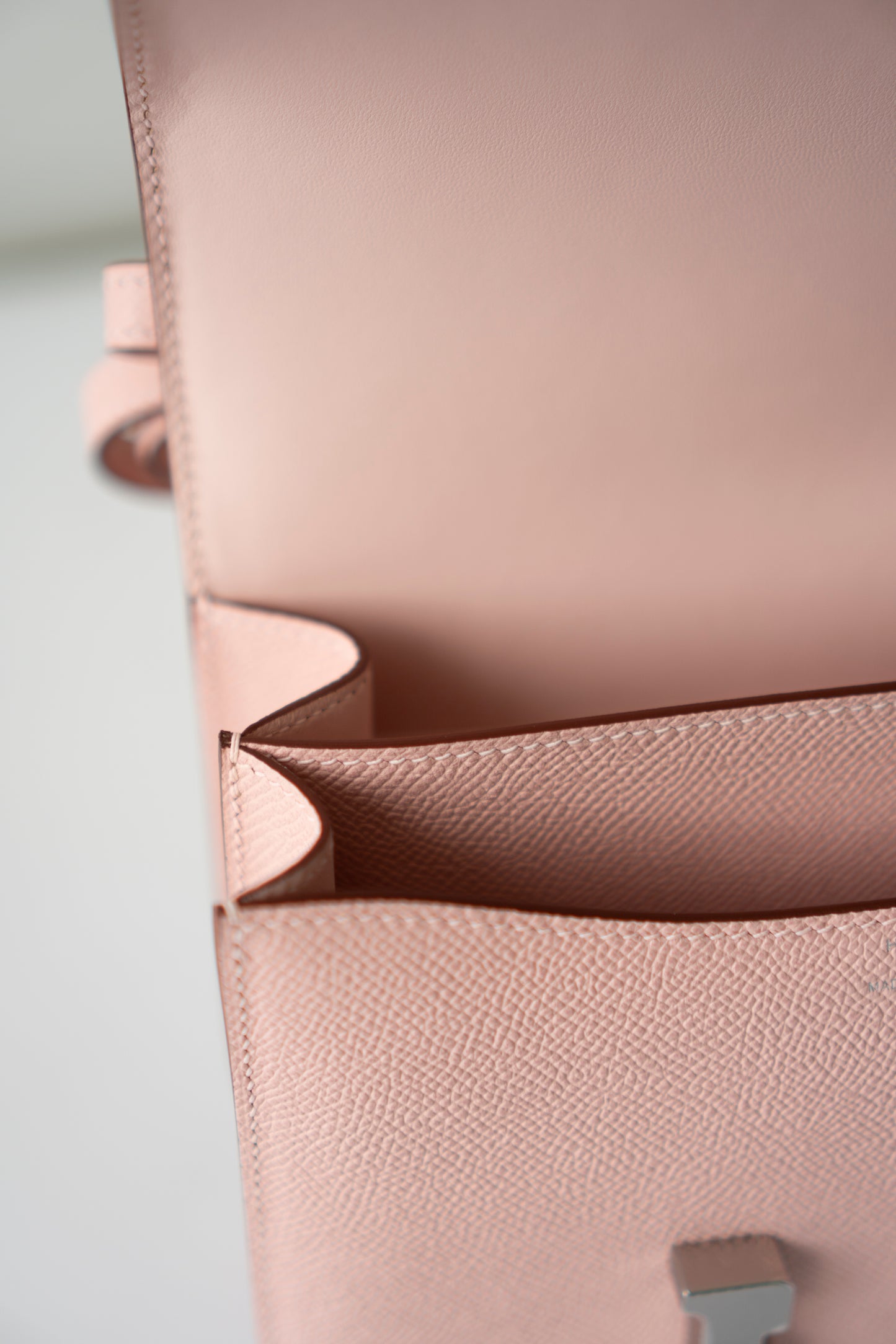 Constanc 18 – Rose Sakura Epsom Leather with Palladium Hardware