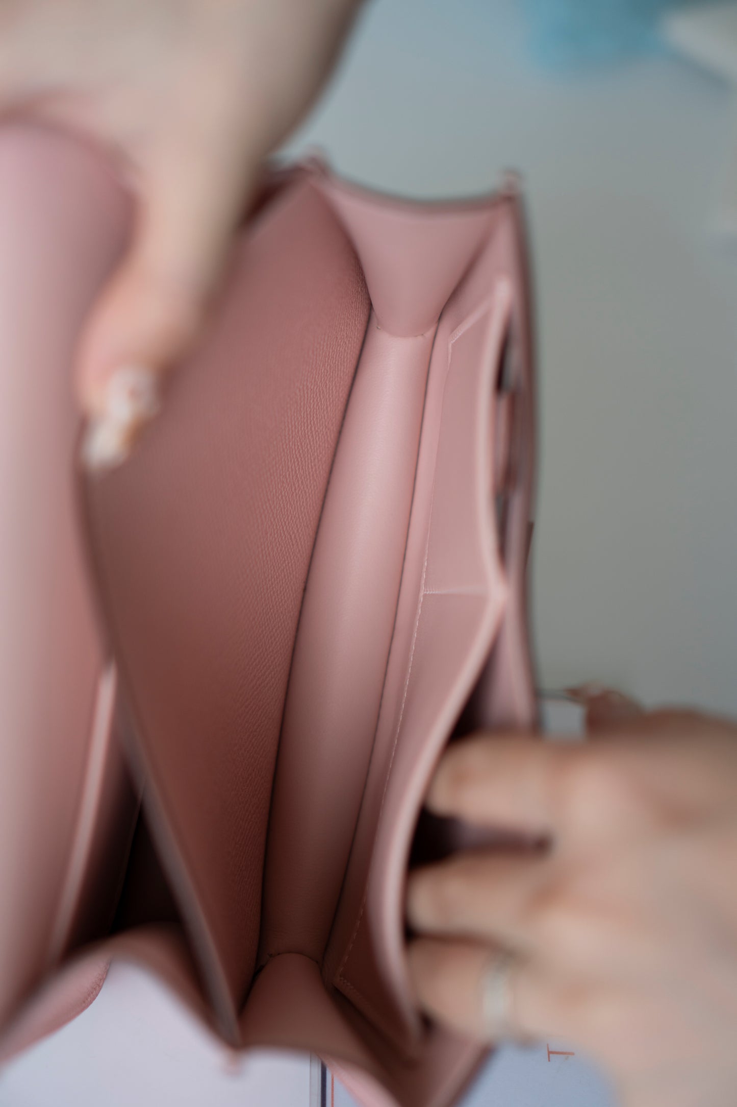 Constanc 18 – Rose Sakura Epsom Leather with Palladium Hardware
