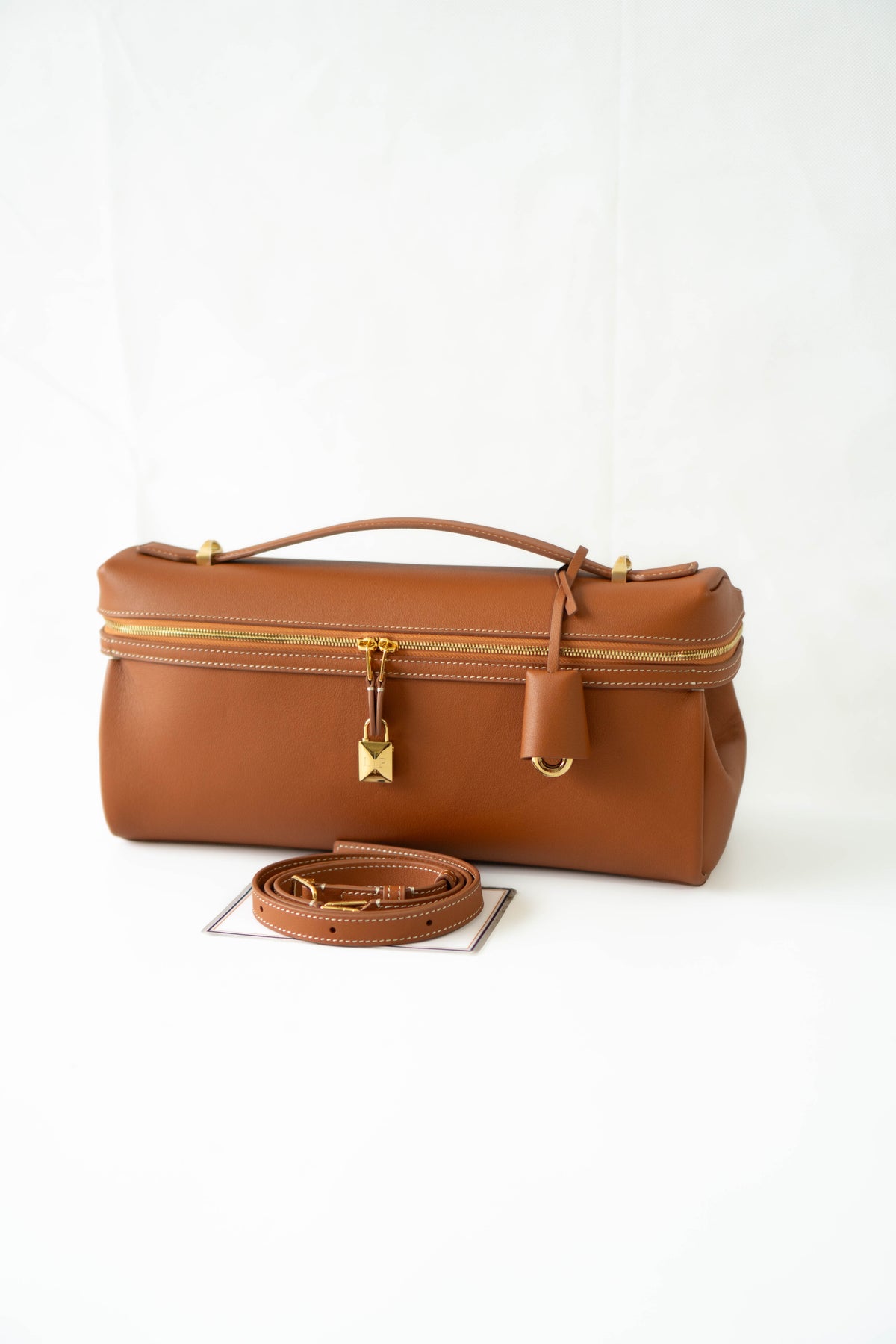 Extra Pocket L27 Pouch – Warm Tan Calfskin