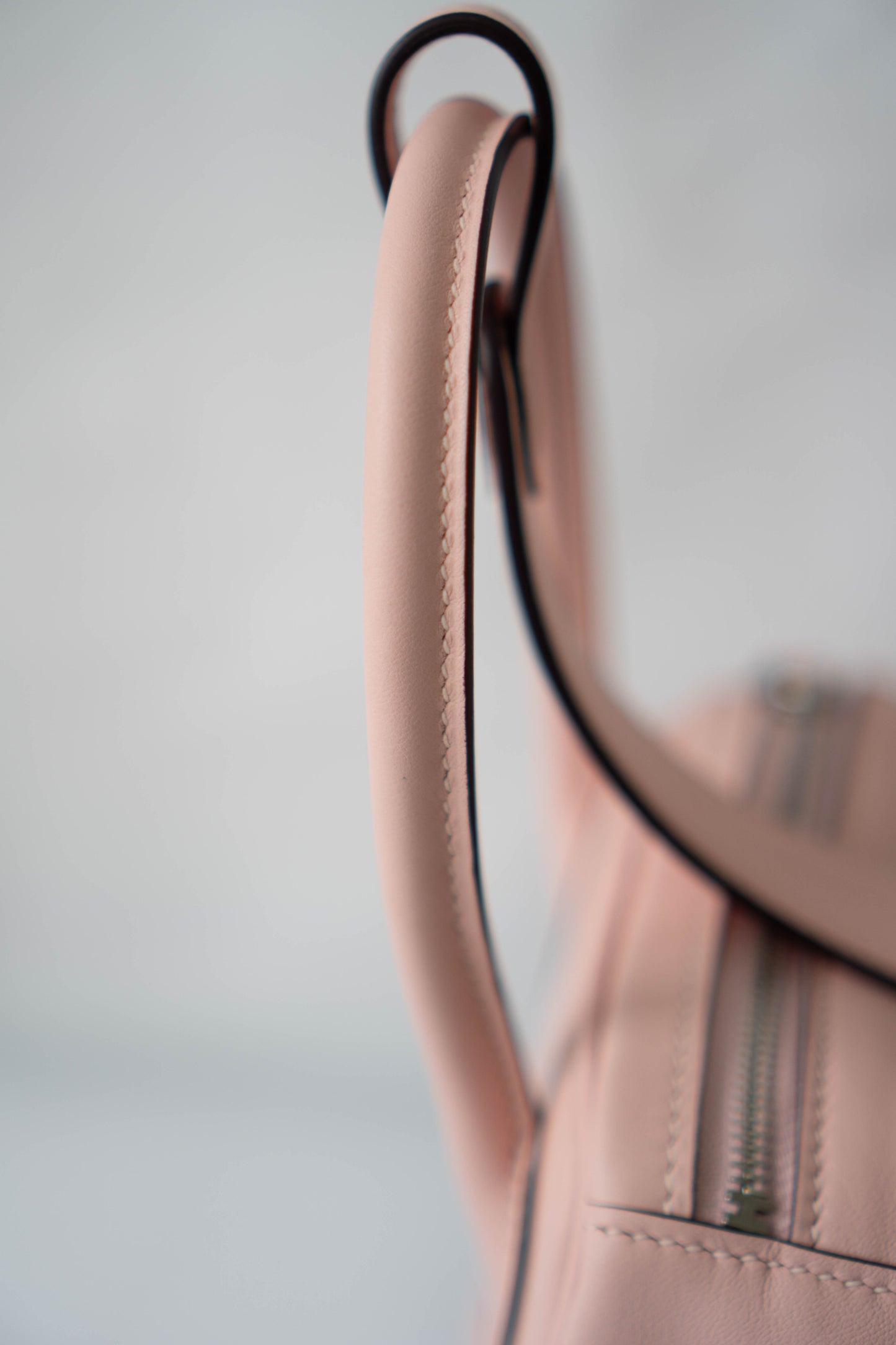 Lind 26 – Rose Sakura Swift with Palladium Hardware