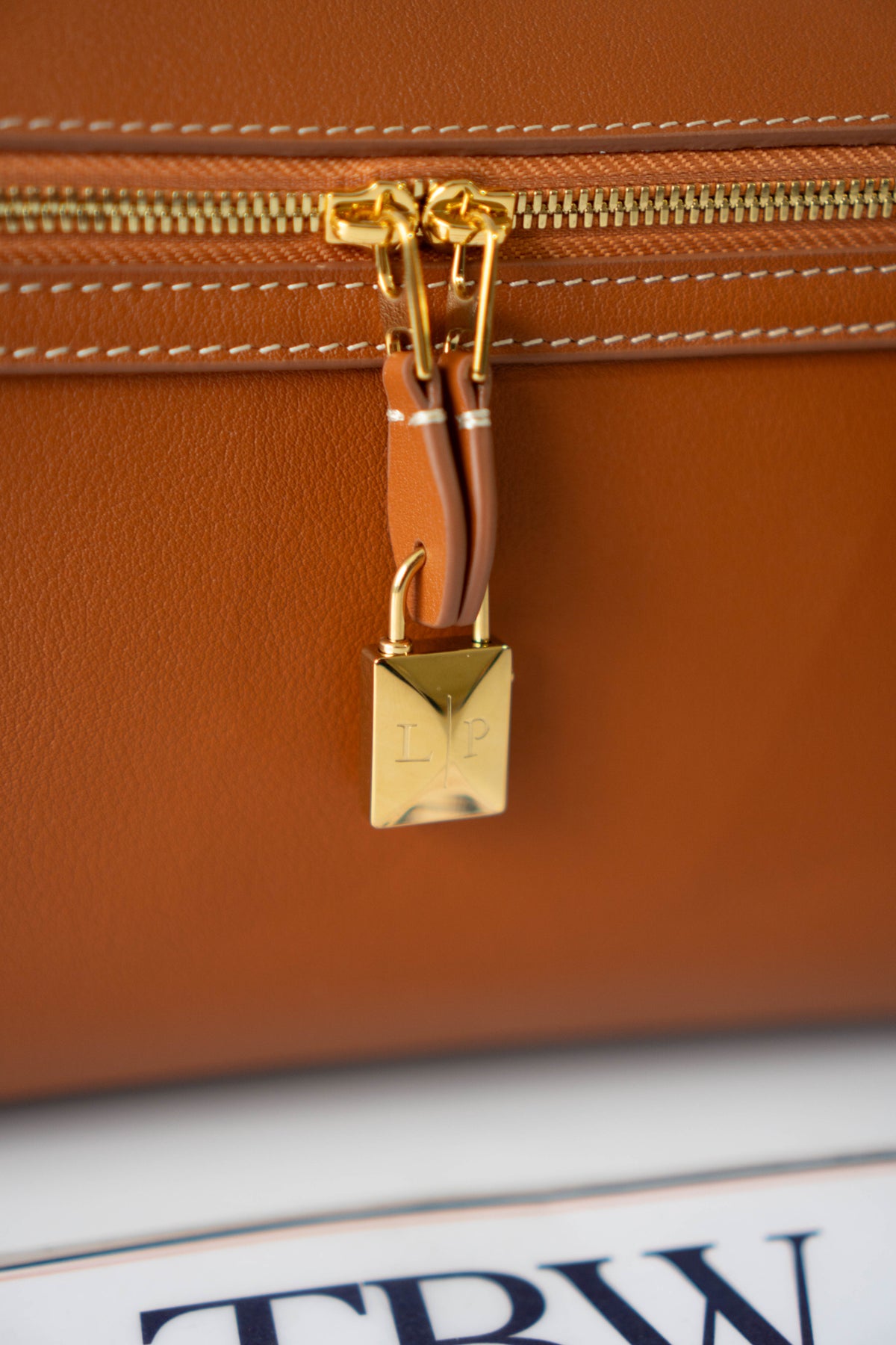 Extra Pocket L27 Pouch – Warm Tan Calfskin