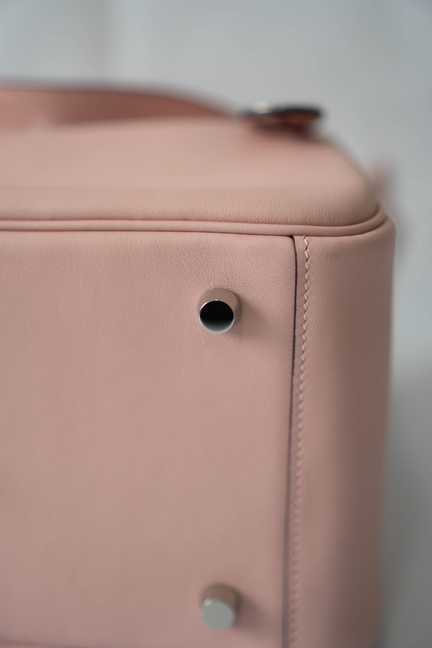 Lind 26 – Rose Sakura Swift with Palladium Hardware