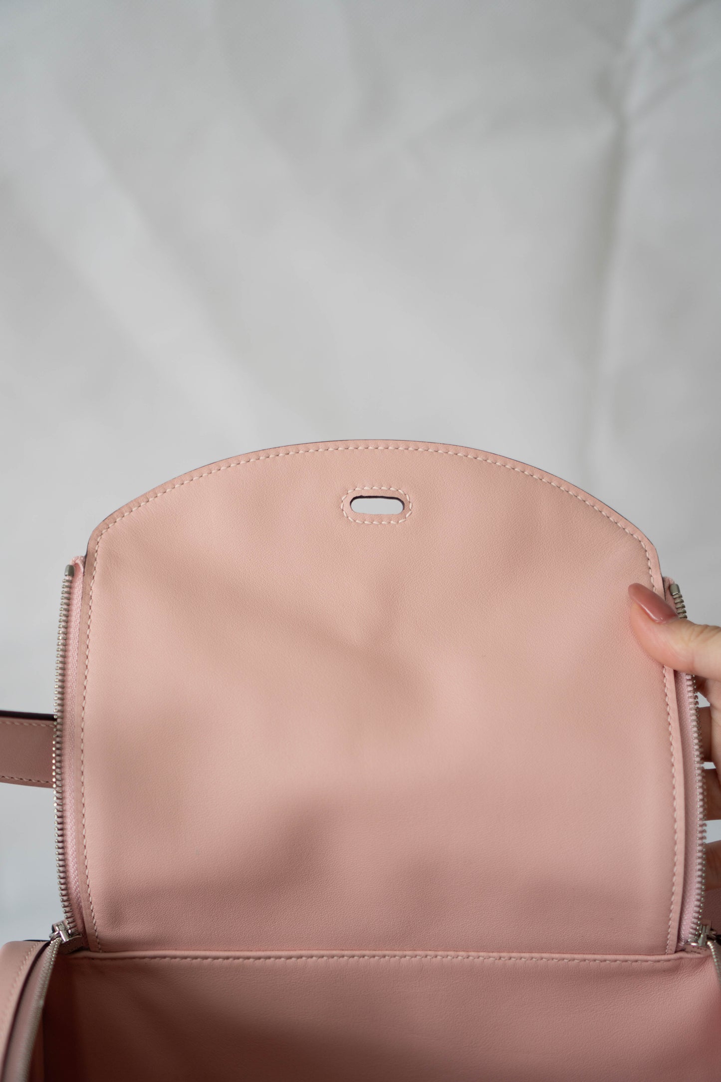 Lind 26 – Rose Sakura Swift with Palladium Hardware