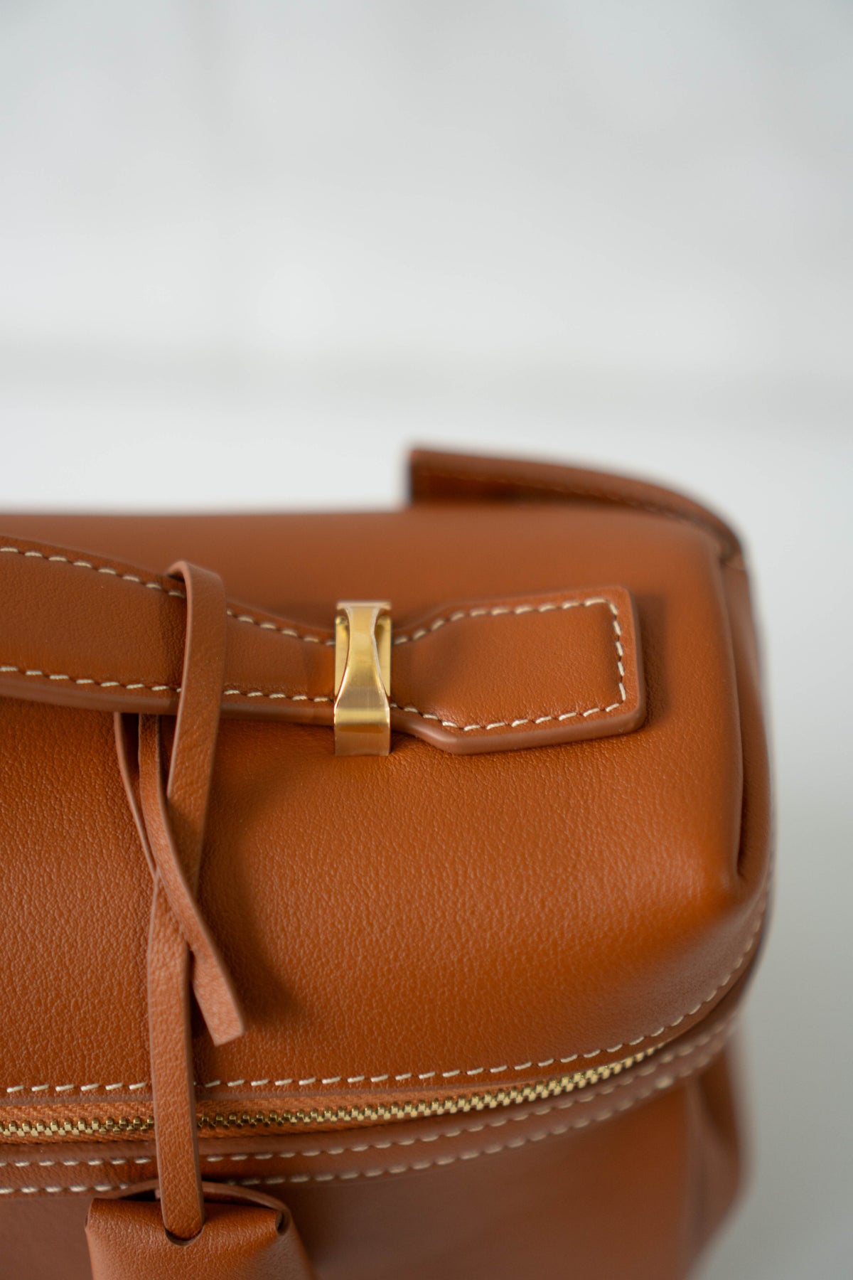 Extra Pocket L27 Pouch – Warm Tan Calfskin