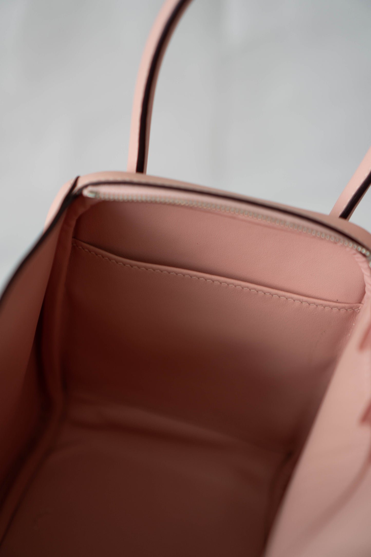 Lind 26 – Rose Sakura Swift with Palladium Hardware