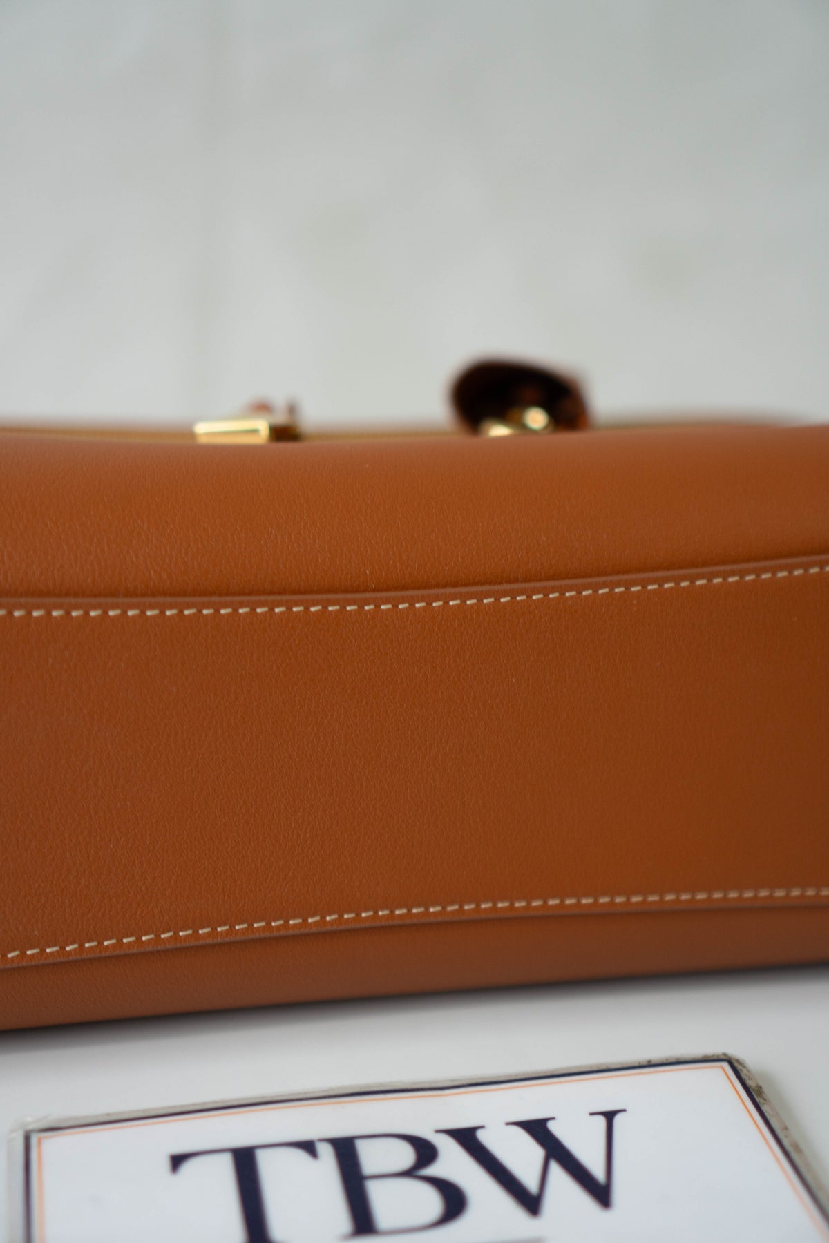 Extra Pocket L27 Pouch – Warm Tan Calfskin