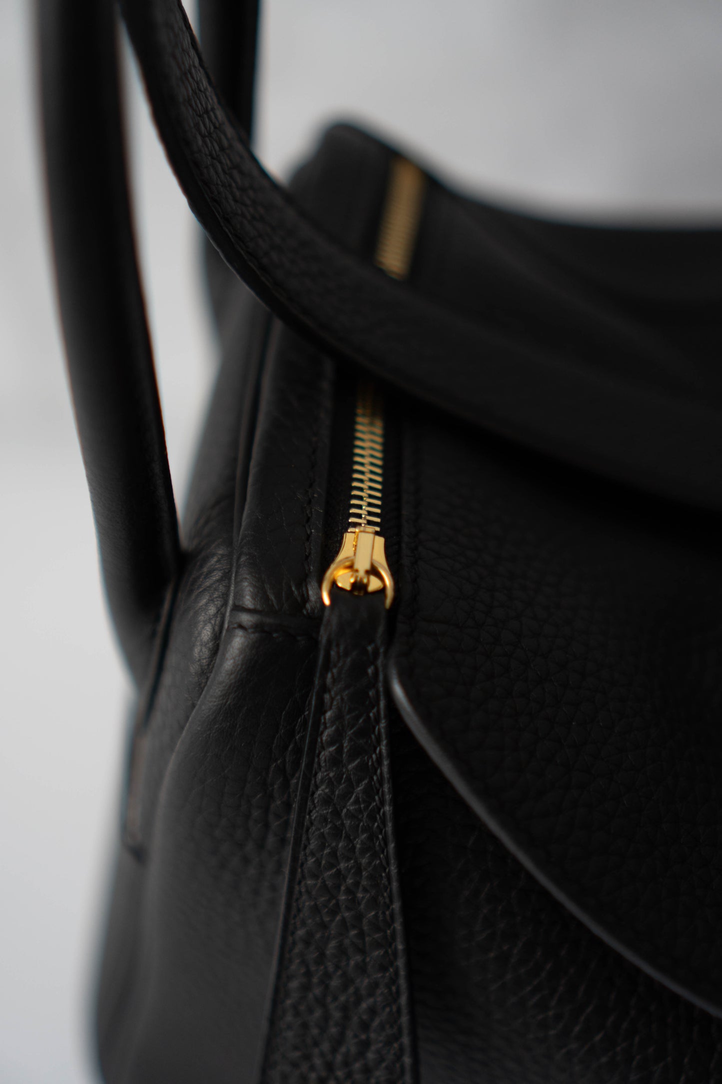 Lind 26 – Noir Clemence with Gold Hardware