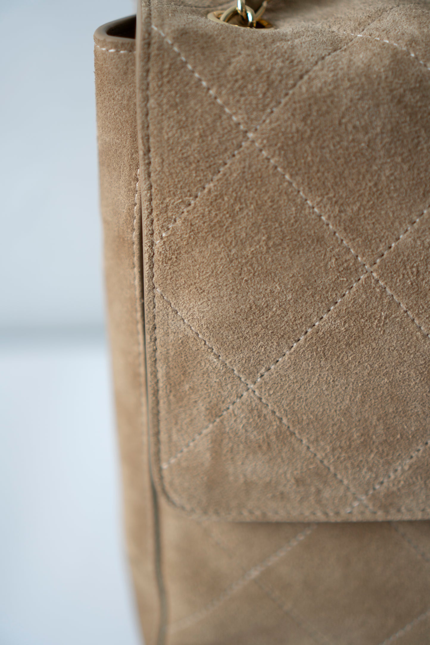 Maxi Flap – Beige Suede Bonaudo Leather with Gold Hardware