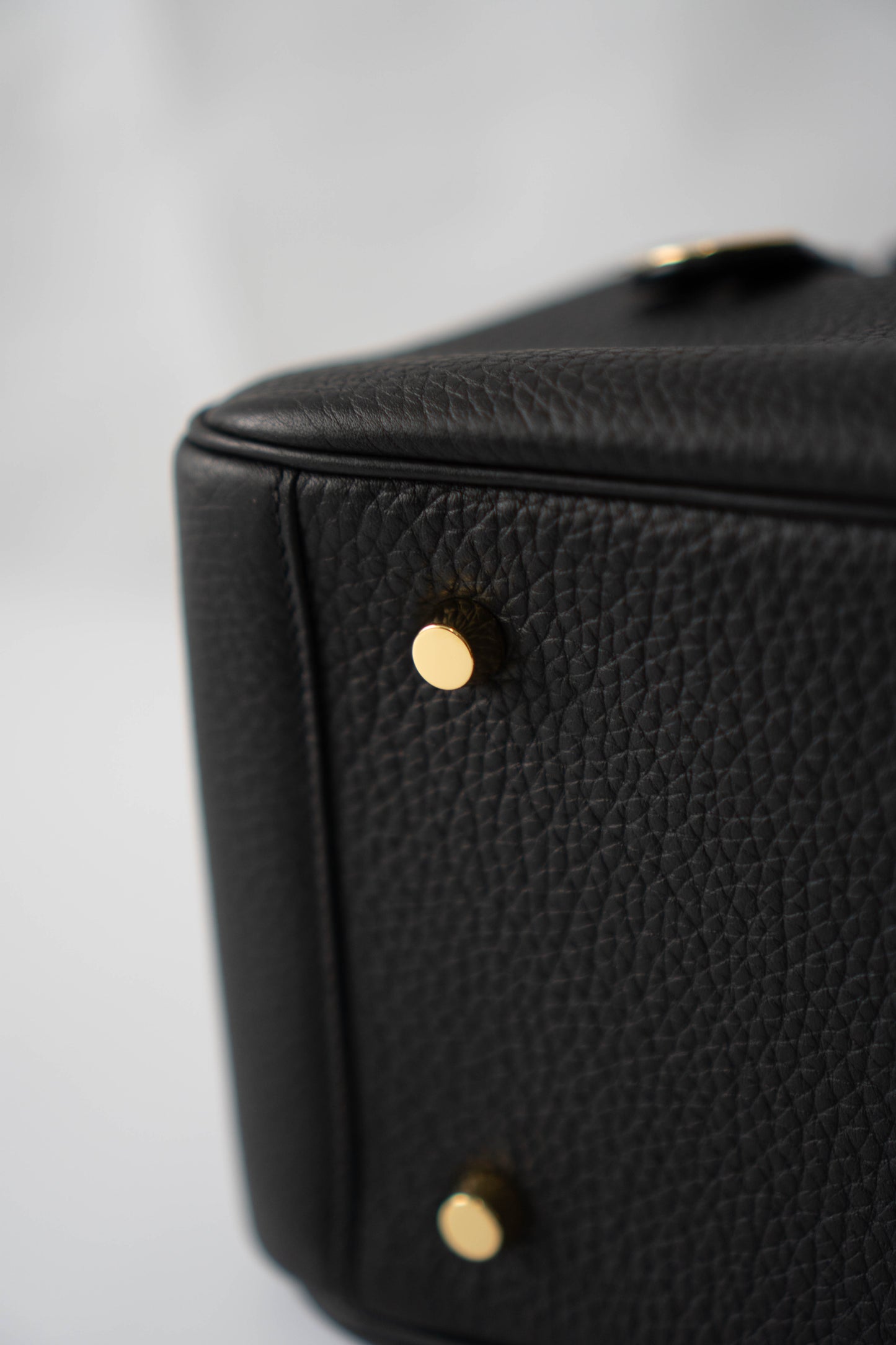 Lind 26 – Noir Clemence with Gold Hardware
