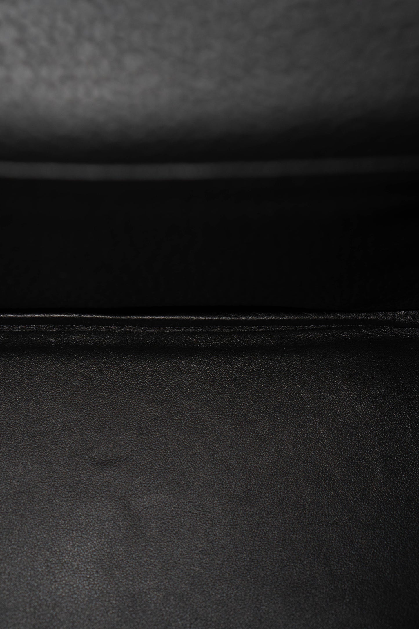 Lind 26 – Noir Clemence with Gold Hardware