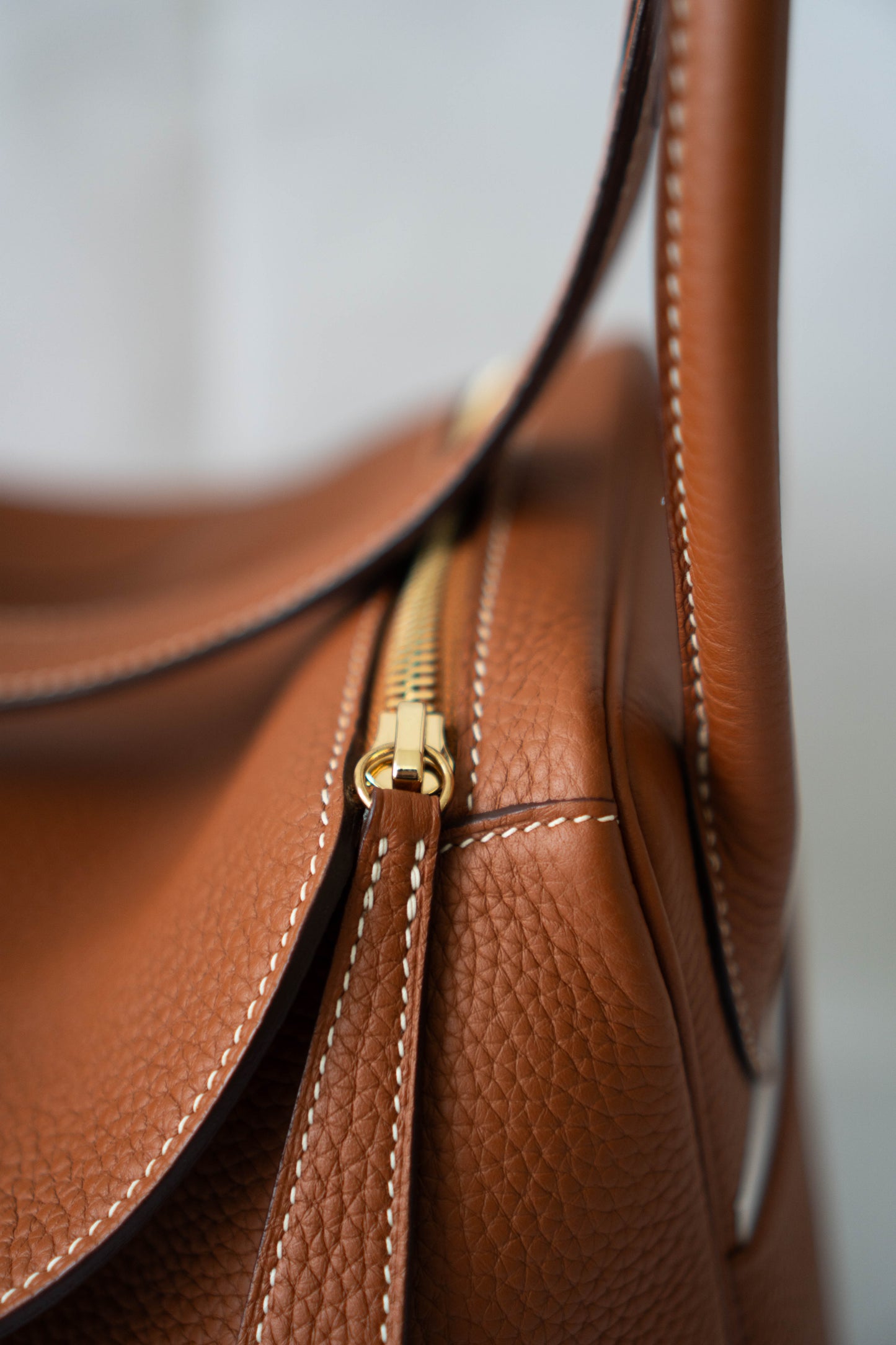 Lind Bag 30 – Gold Clemence with Gold Hardware