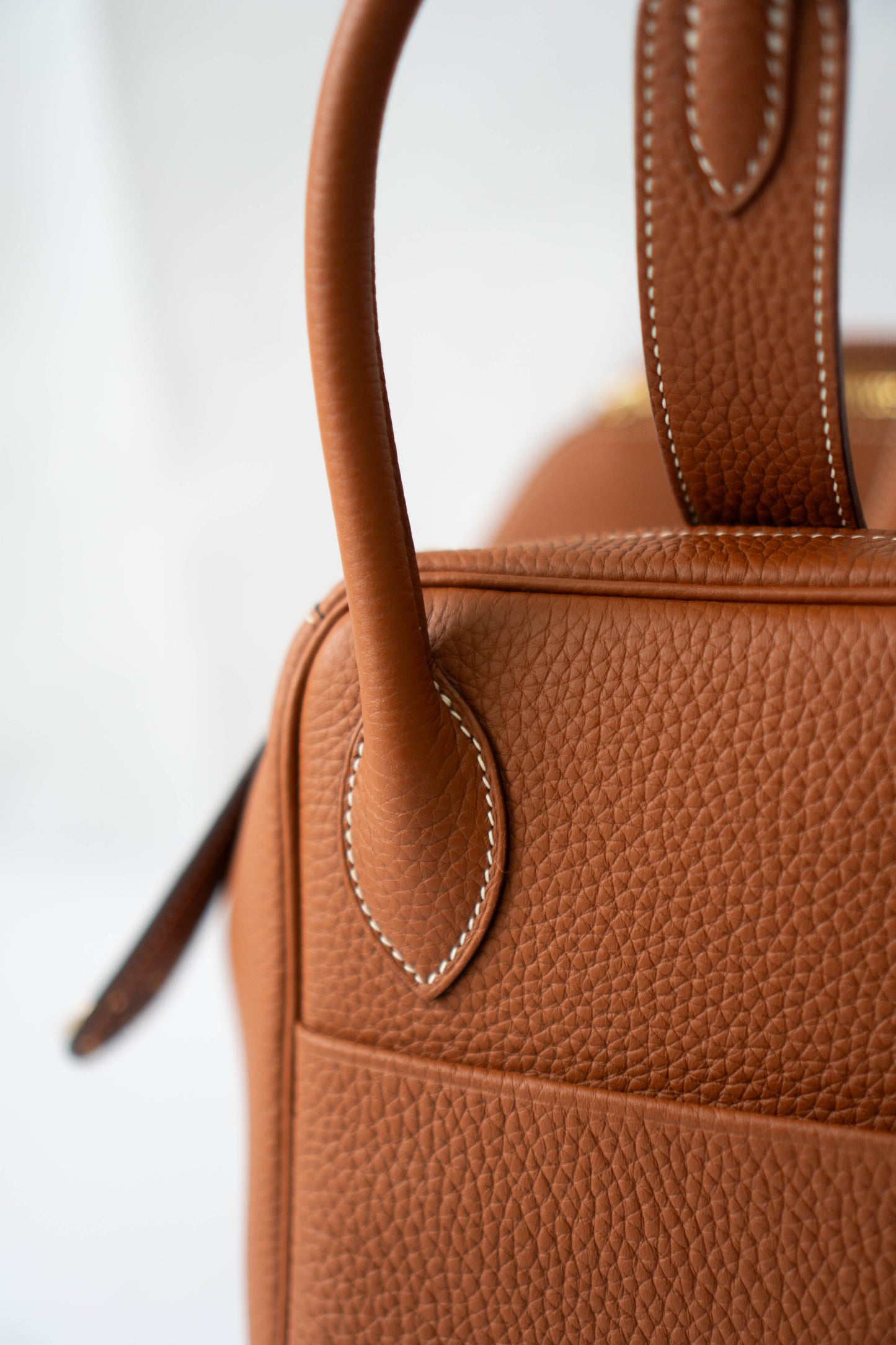 Lind Bag 30 – Gold Clemence with Gold Hardware