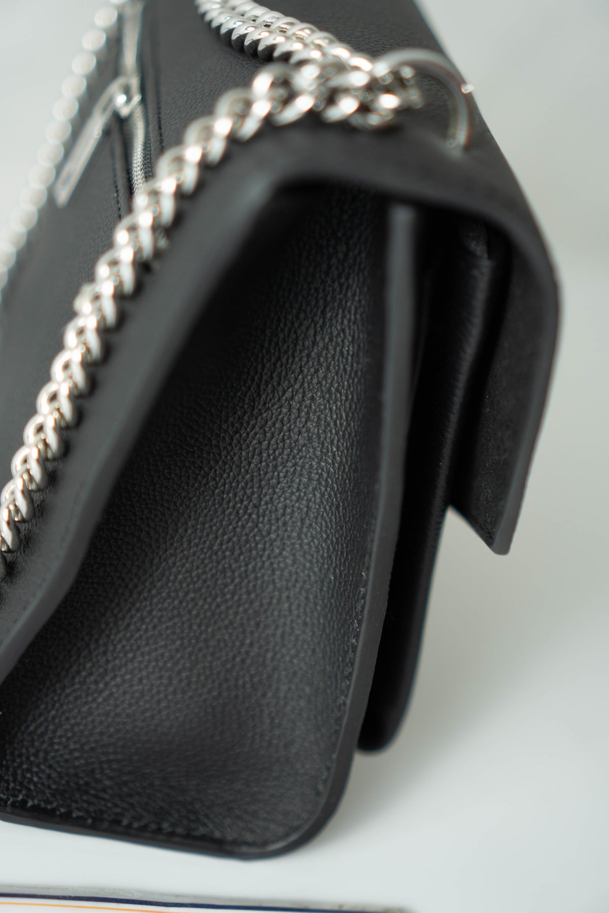 Lockme Chain PM – Black Grained Calfskin with Silver Hardware