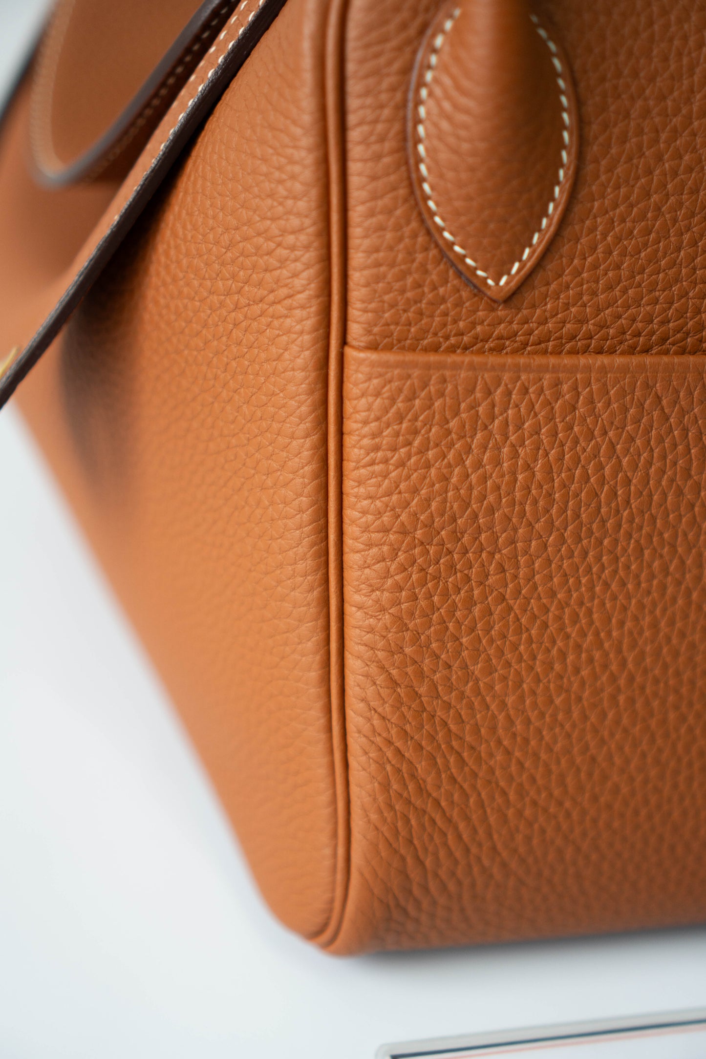 Lind Bag 30 – Gold Clemence with Gold Hardware
