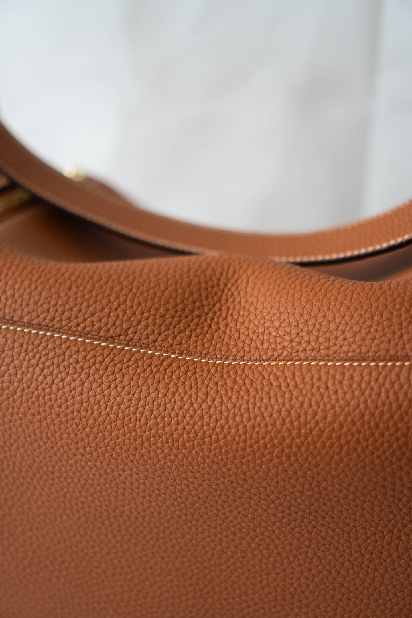 Lind Bag 30 – Gold Clemence with Gold Hardware
