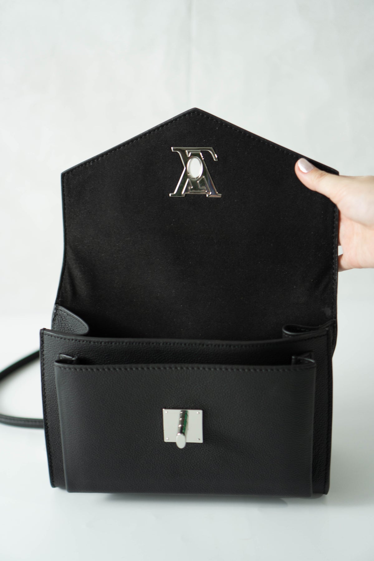 Lockme Chain PM – Black Grained Calfskin with Silver Hardware