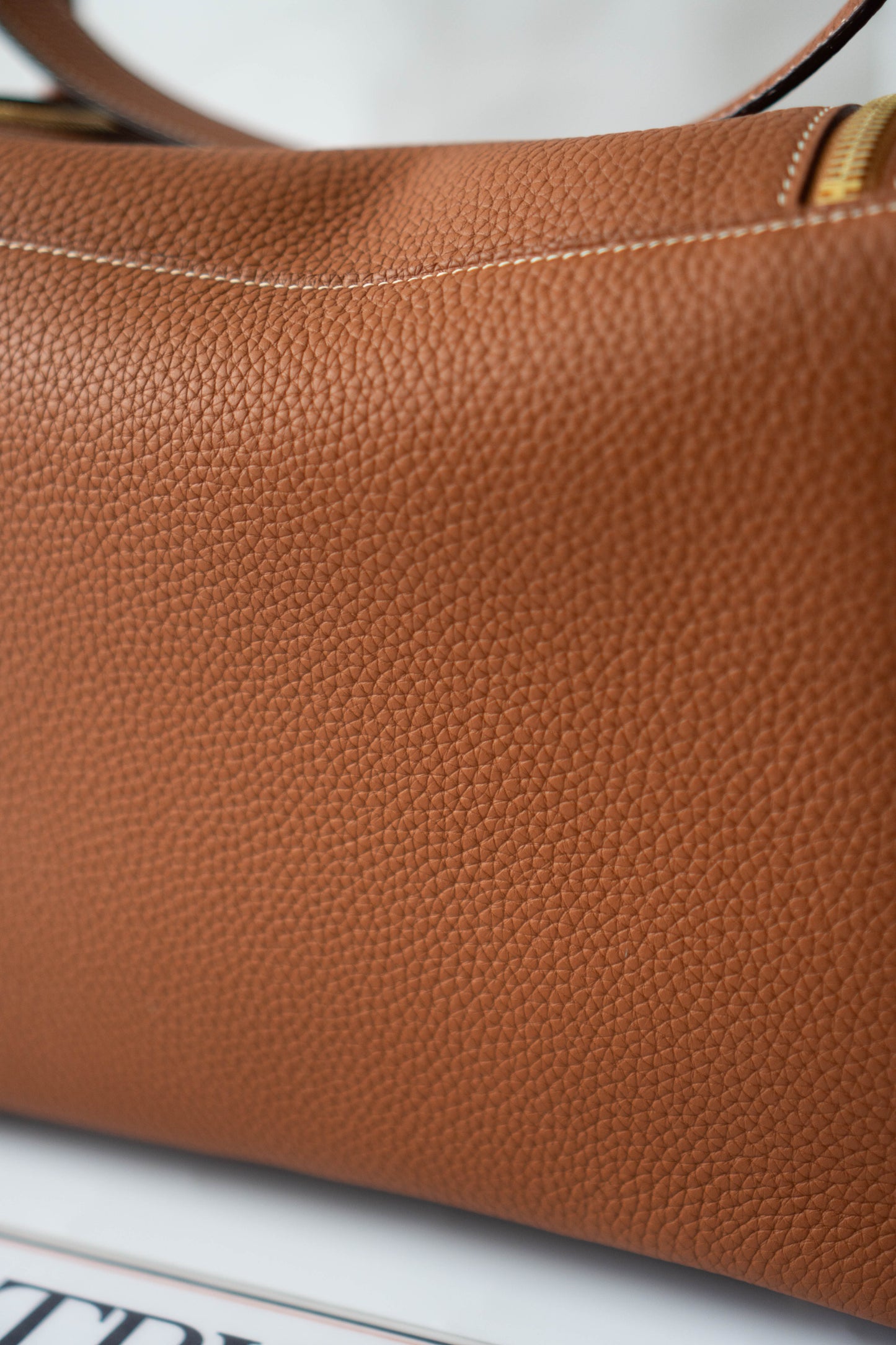 Lind Bag 30 – Gold Clemence with Gold Hardware