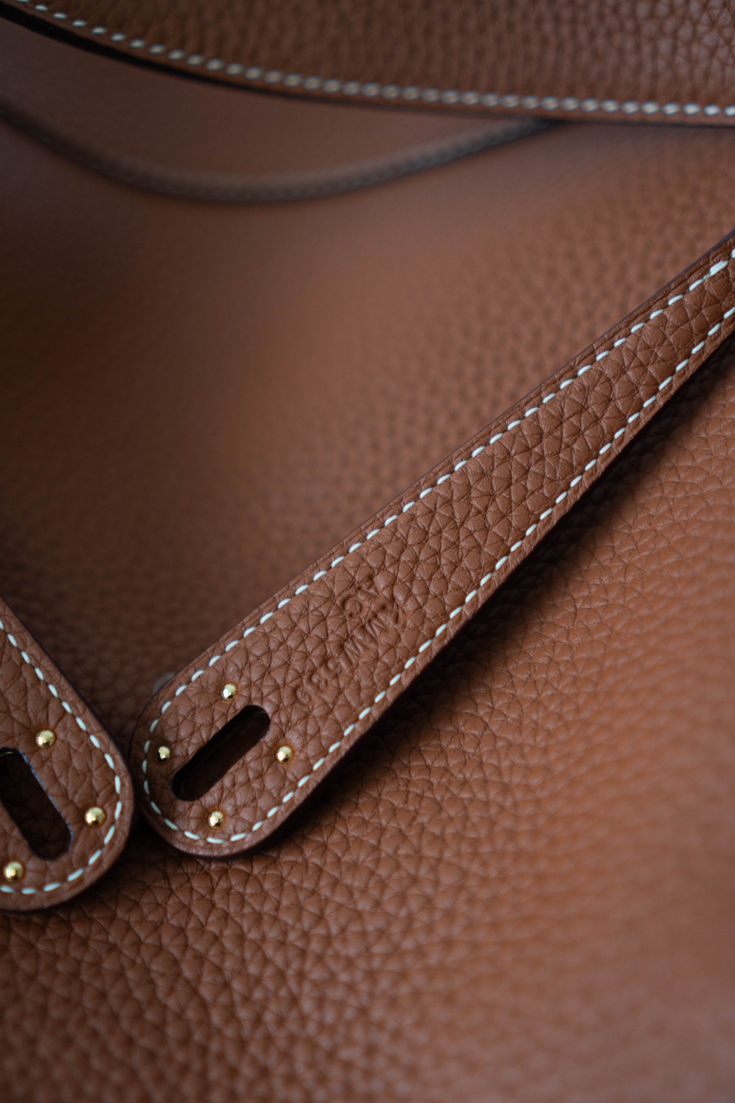 Lind Bag 30 – Gold Clemence with Gold Hardware