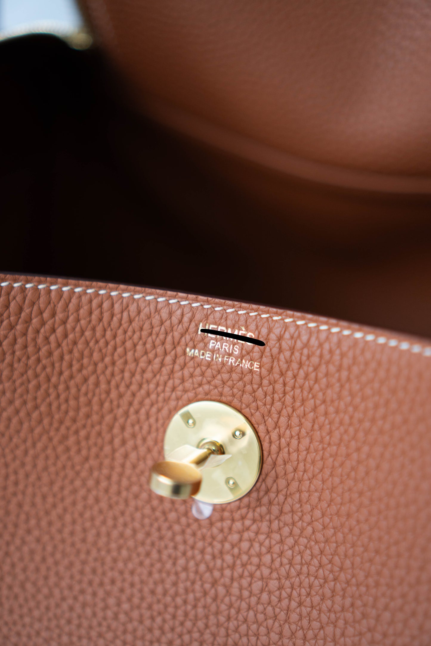 Lind Bag 30 – Gold Clemence with Gold Hardware