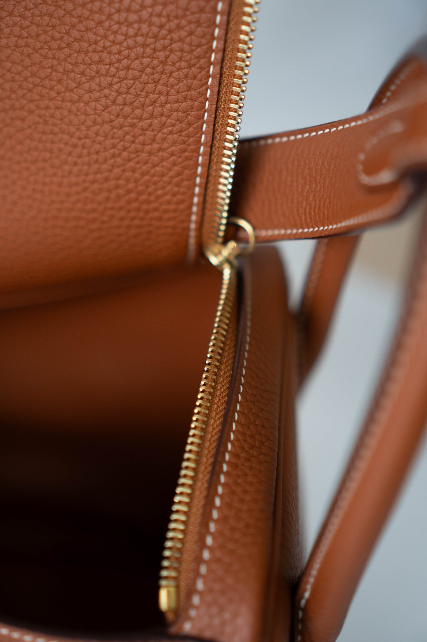 Lind Bag 30 – Gold Clemence with Gold Hardware