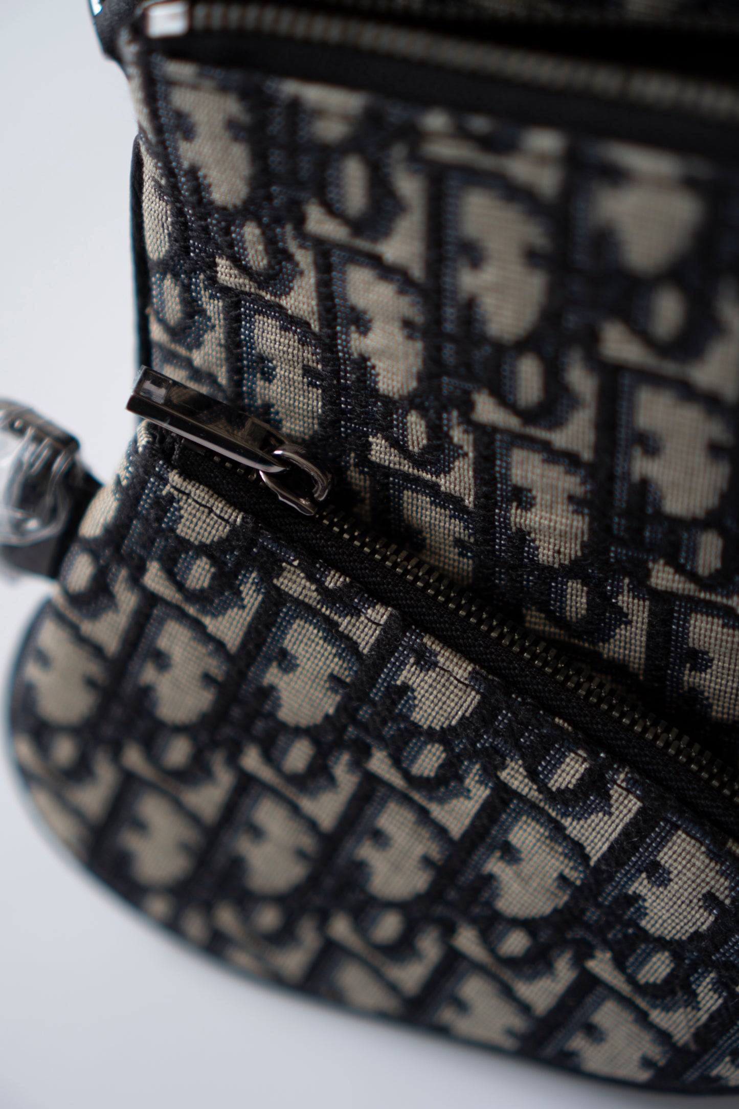 Saddle Triple Pouch – Beige &amp; Black Oblique Jacquard