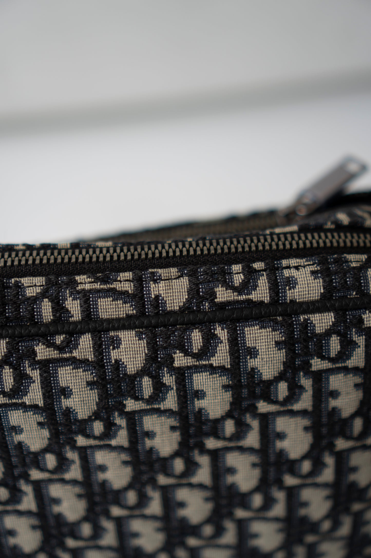 Saddle Triple Pouch – Beige &amp; Black Oblique Jacquard