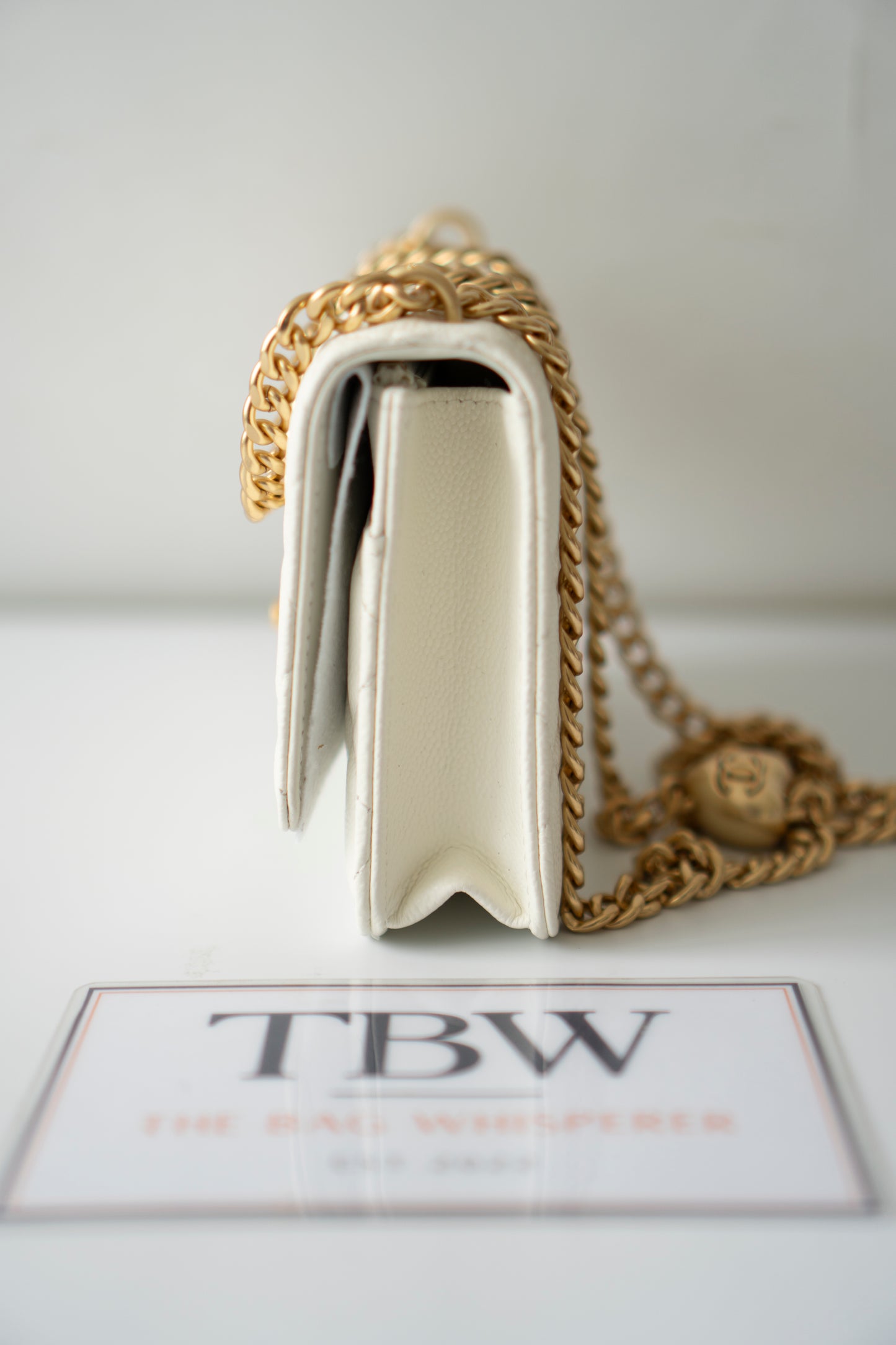 Classic Pearl Crush Wallet on Chain – White Quilted Leather with Aged Gold Hardware