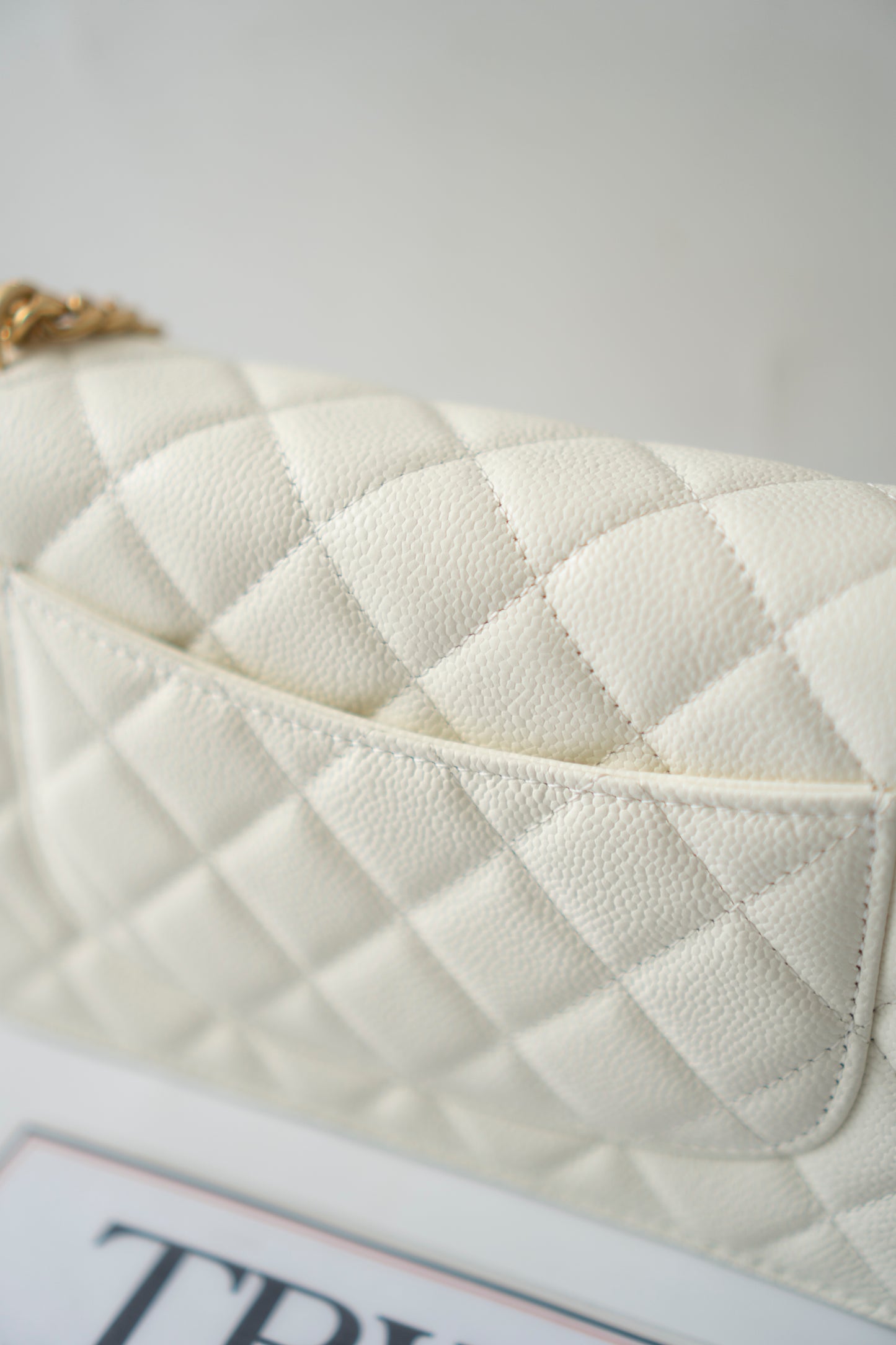 Classic Pearl Crush Wallet on Chain – White Quilted Leather with Aged Gold Hardware
