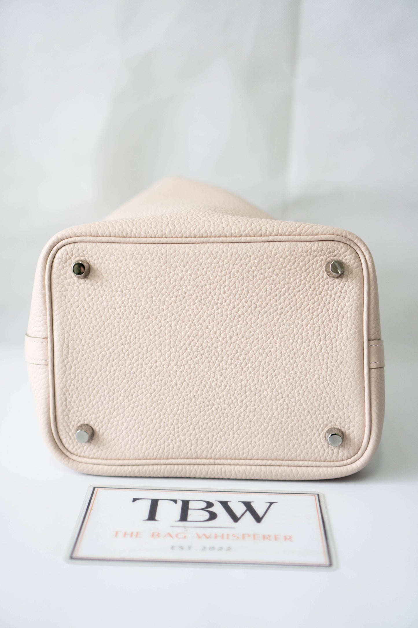 Pico Bucket Bag 18 – Mauve Pale Clemence with Palladium Hardware