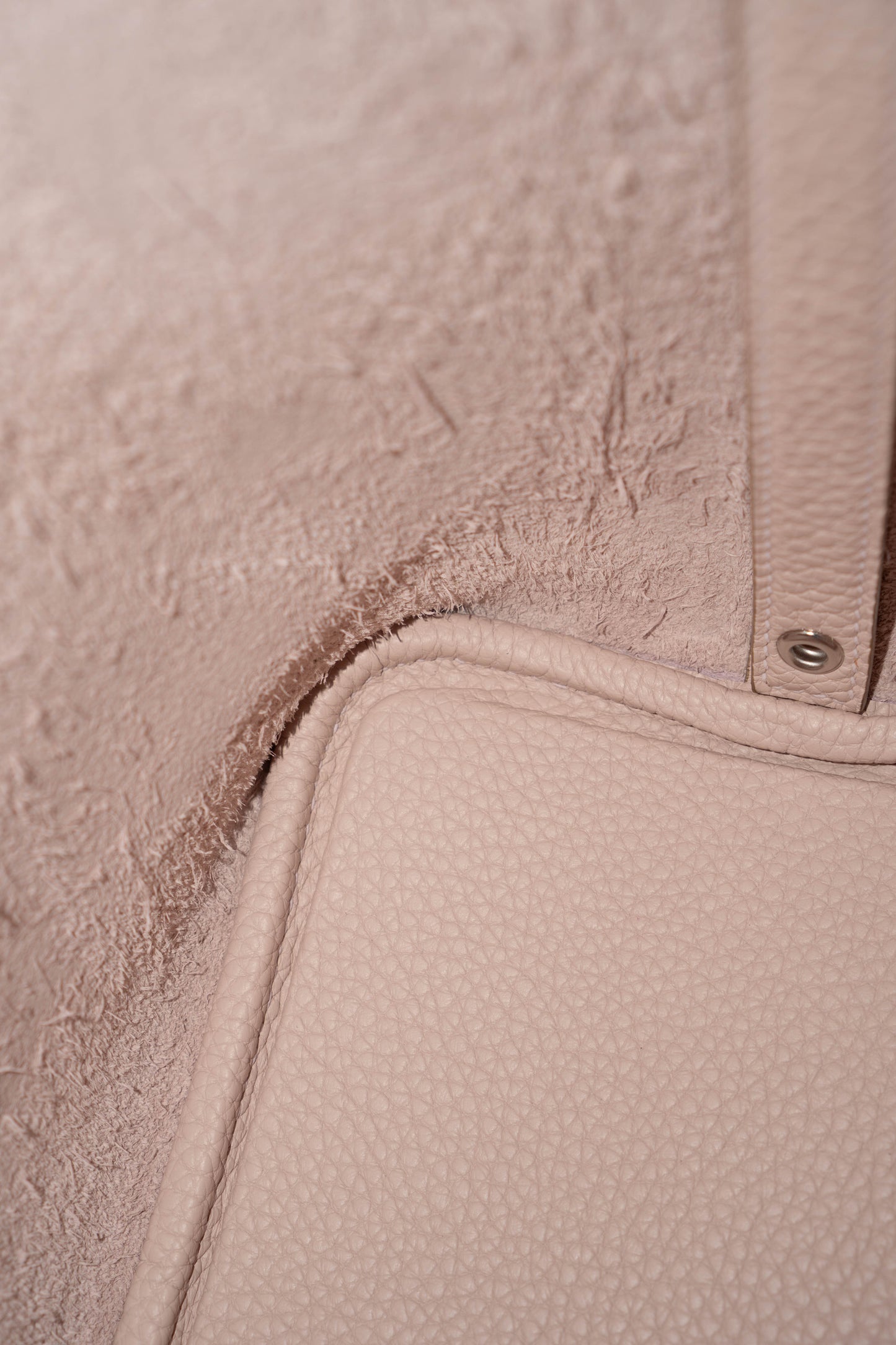 Pico Bucket Bag 18 – Mauve Pale Clemence with Palladium Hardware