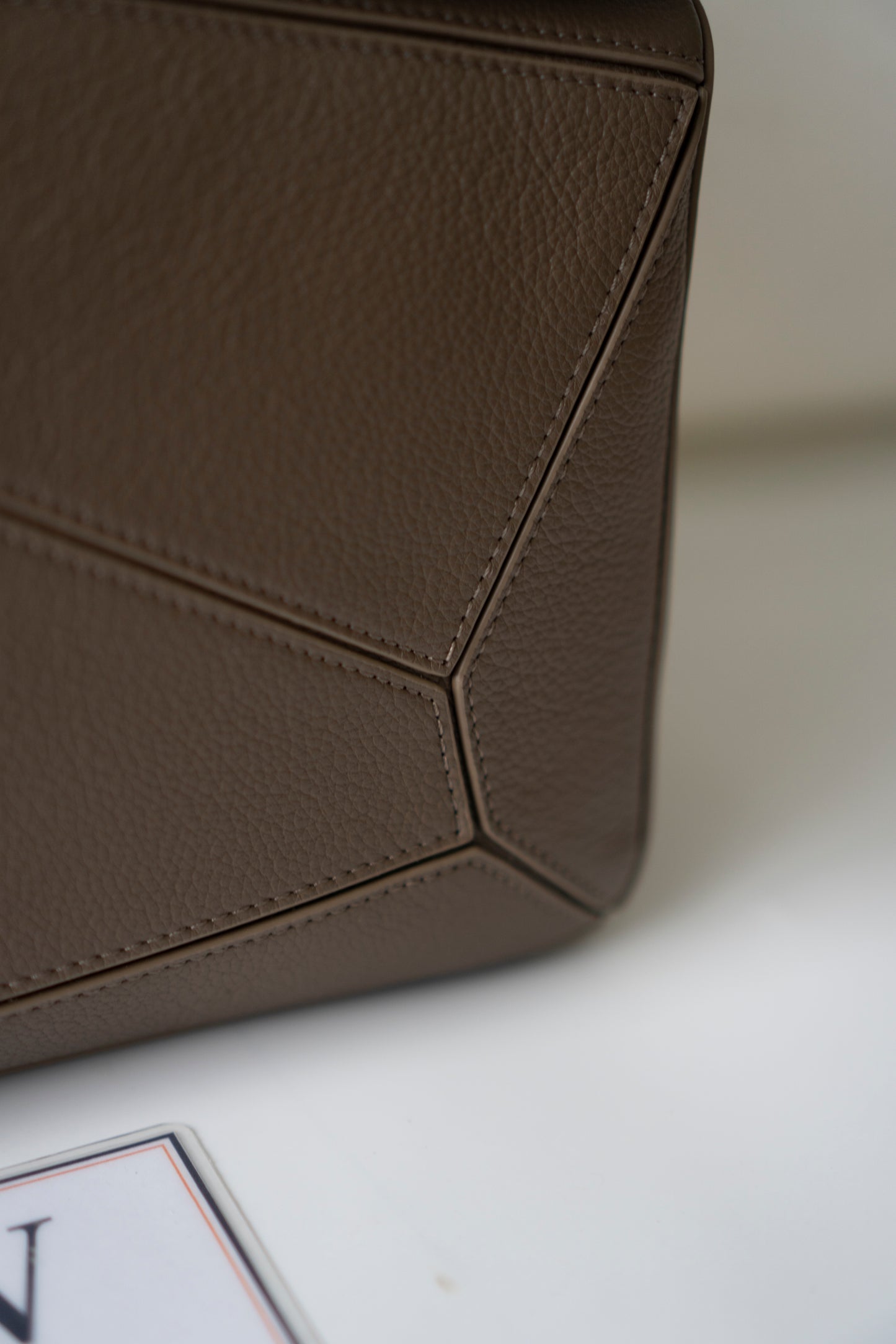 Puzzle Large – Taupe Gray Grained Leather