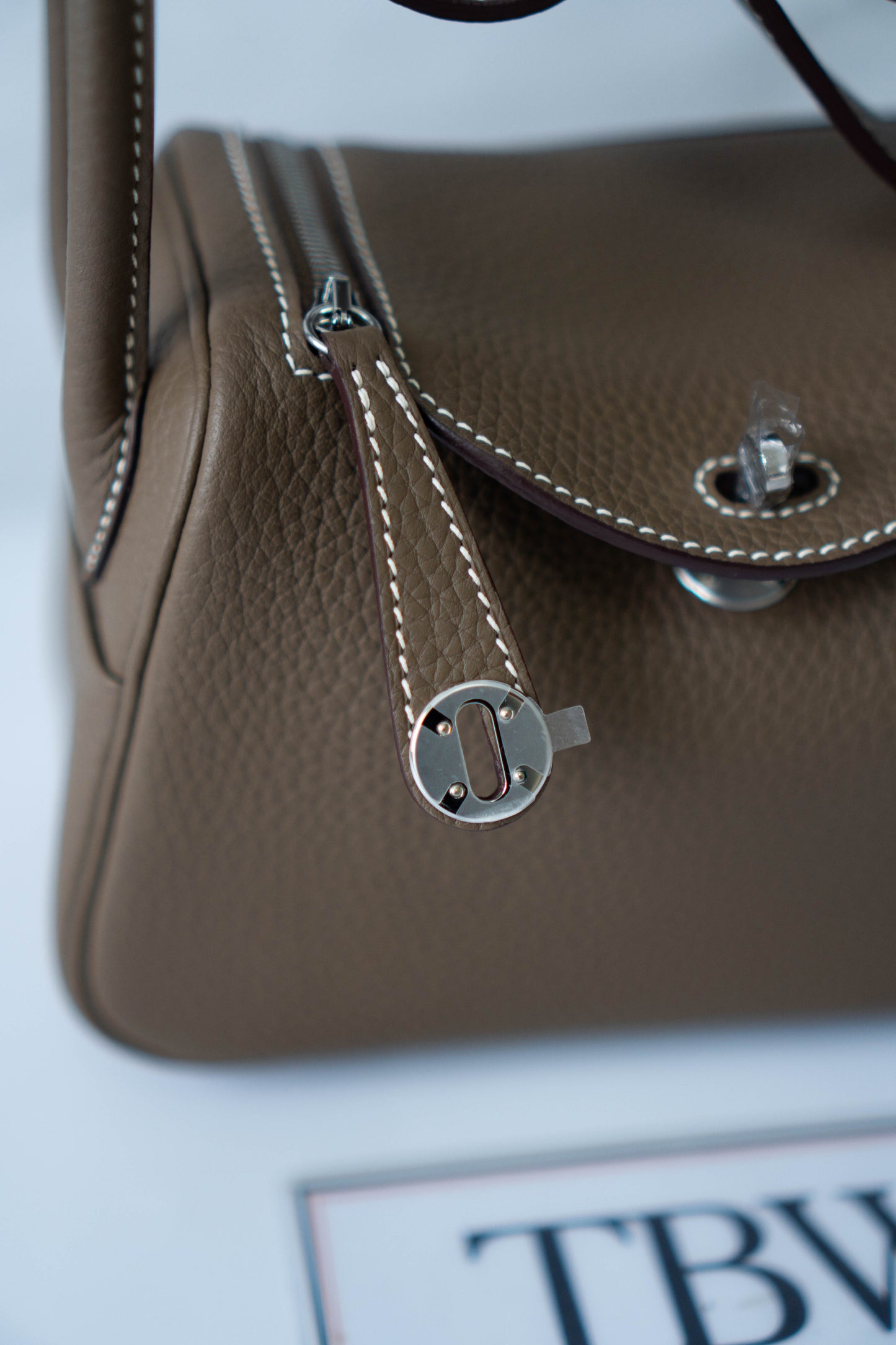 Mini Lind – Etoupe Clemence with Palladium Hardware