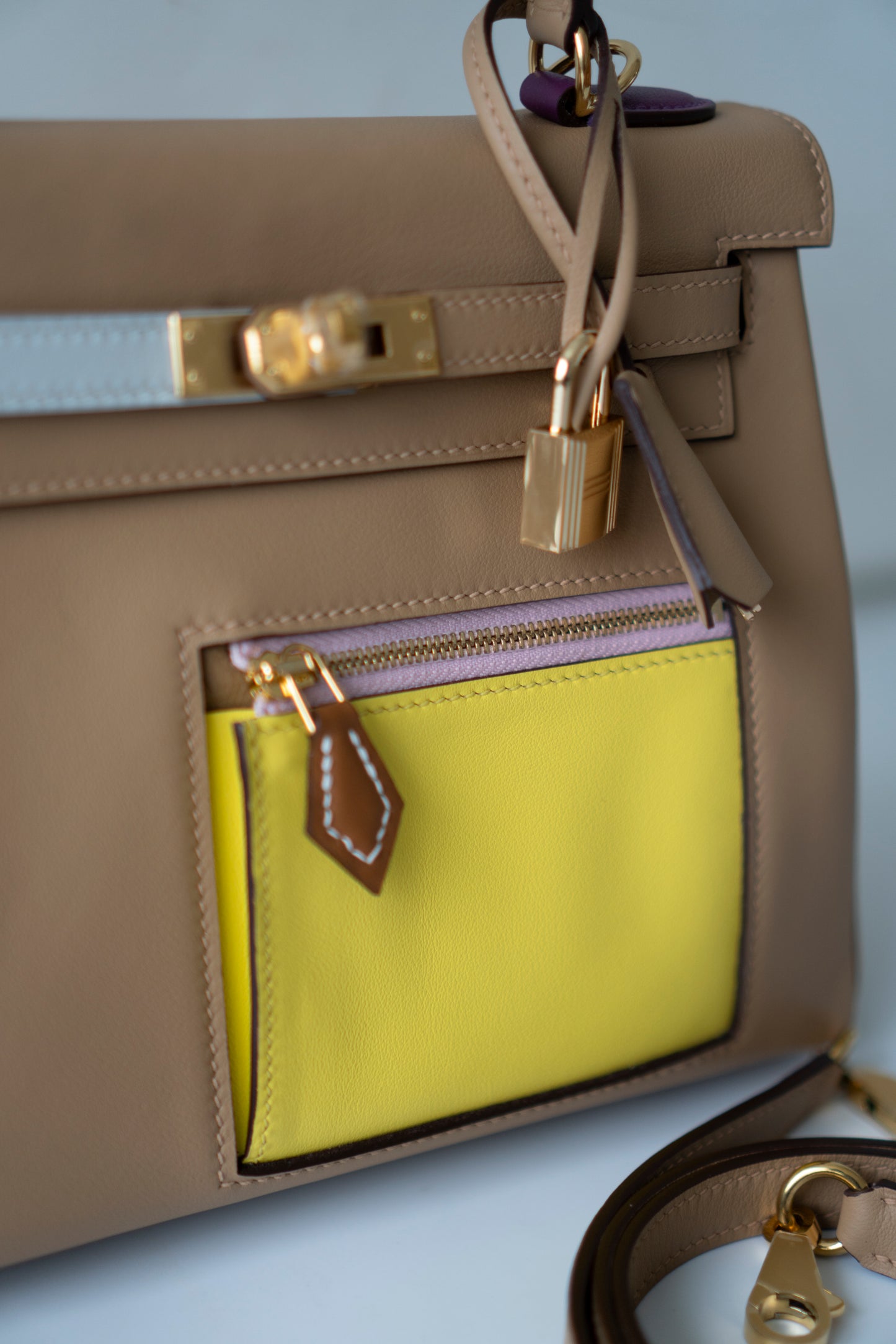 KL 25 Colormatic – Swift Leather with Gold Hardware