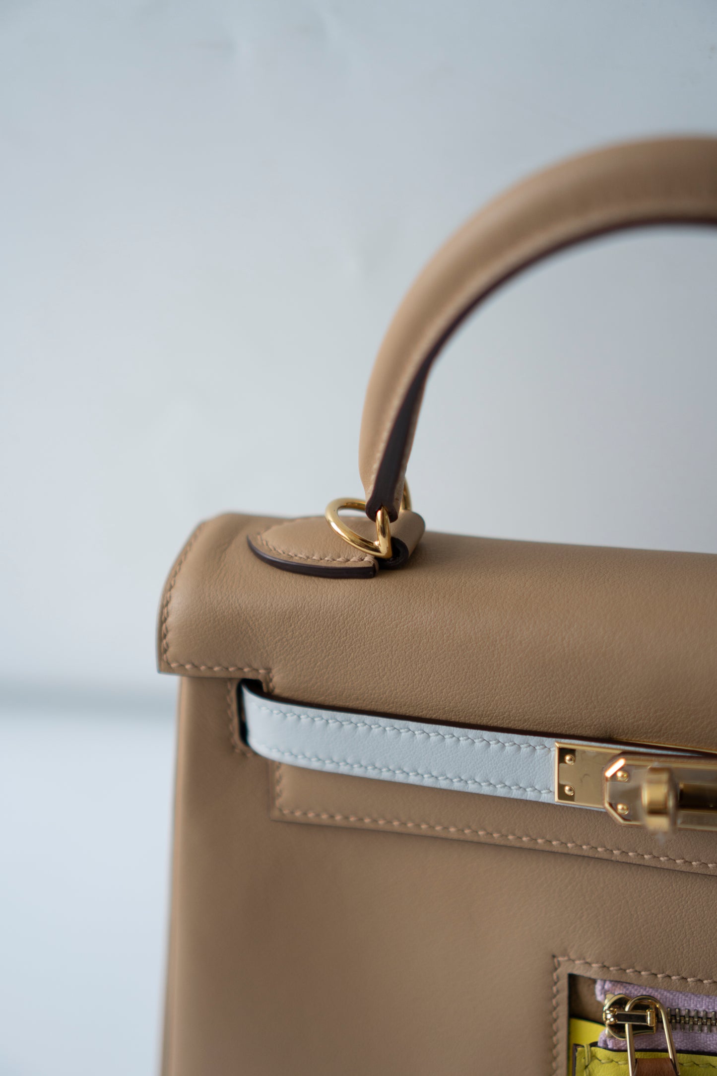 KL 25 Colormatic – Swift Leather with Gold Hardware