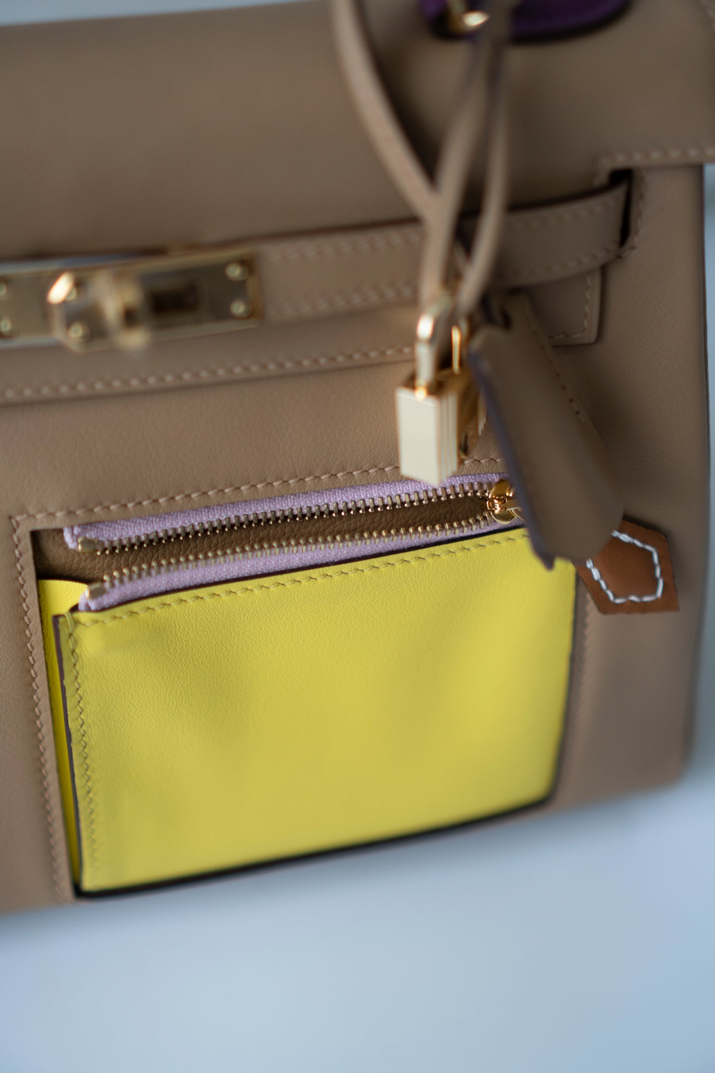 KL 25 Colormatic – Swift Leather with Gold Hardware