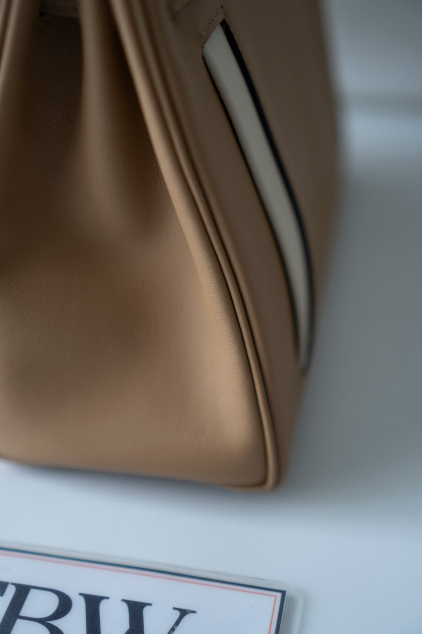 KL 25 Colormatic – Swift Leather with Gold Hardware